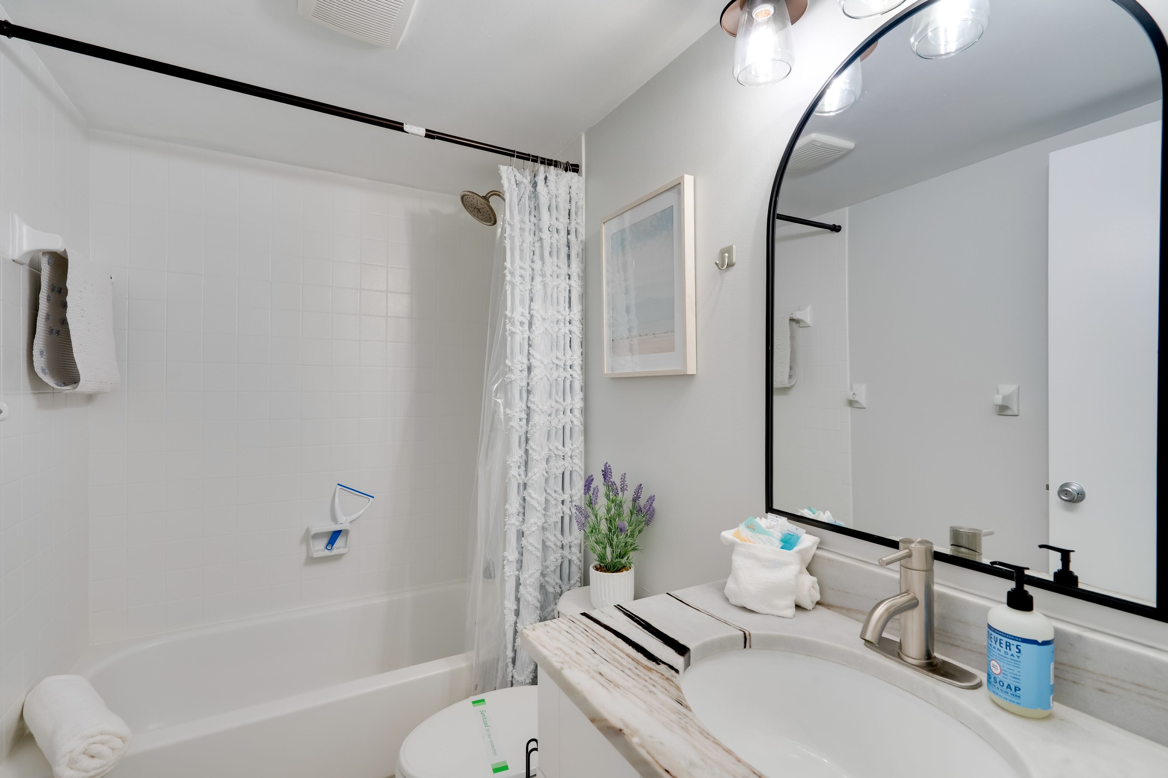 Bathroom | 2nd Floor