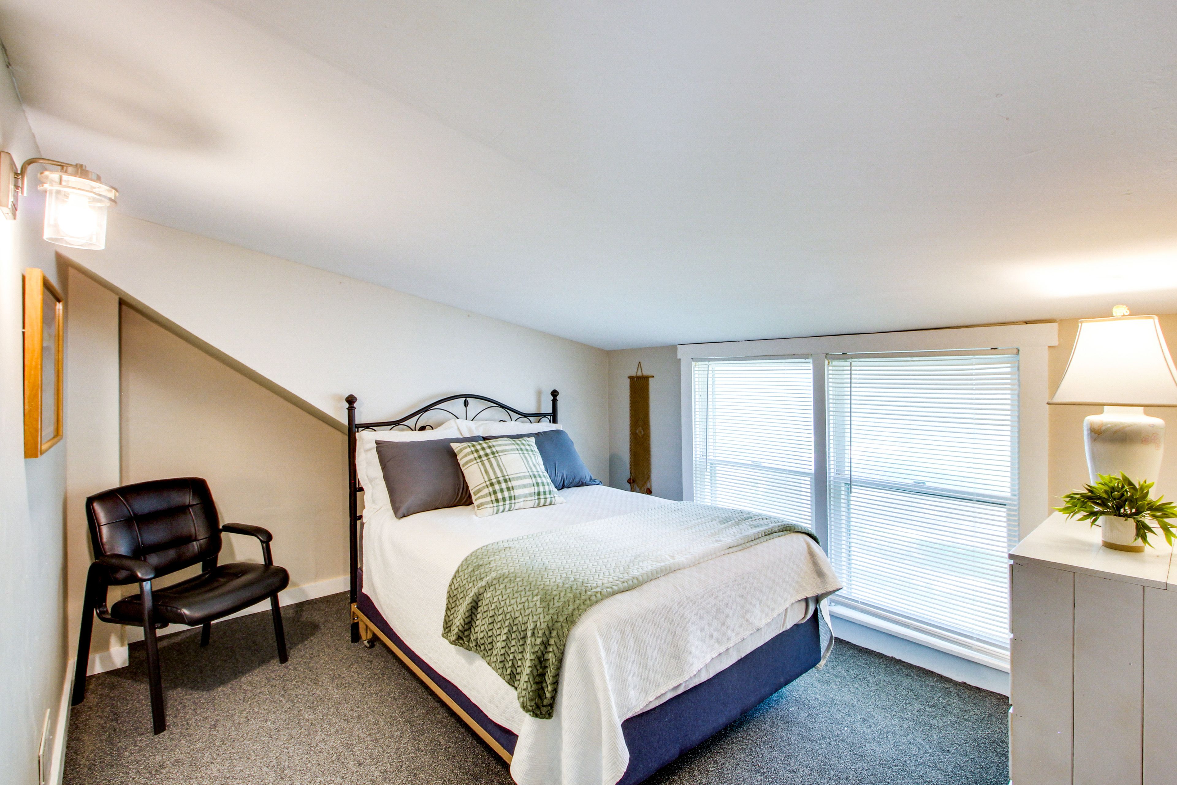 Bedroom 3 | Queen Bed | 2nd Floor