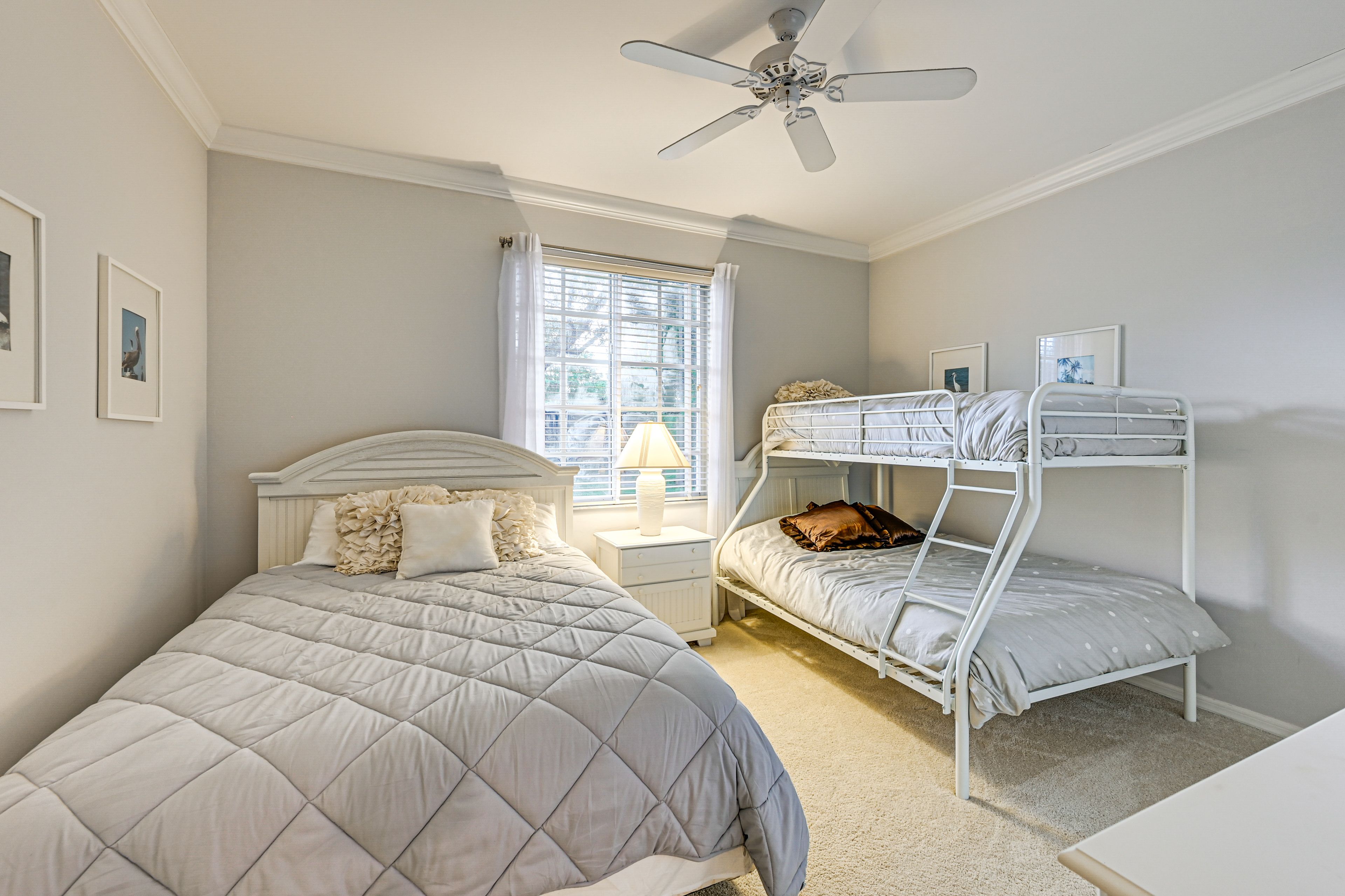 Bedroom 2 | Queen Bed | Twin/Full Bunk Bed