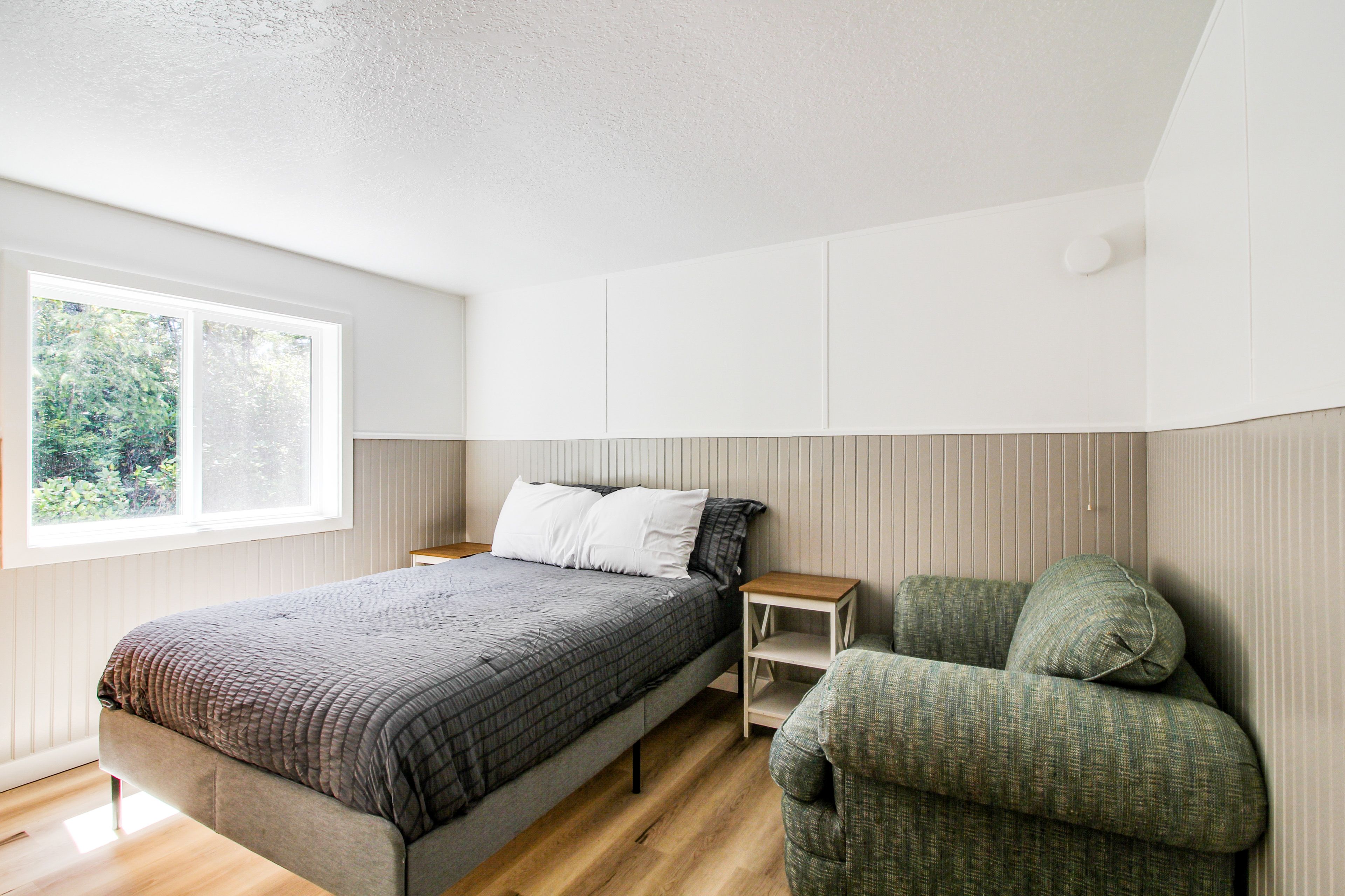 Bedroom 2 | Queen Bed