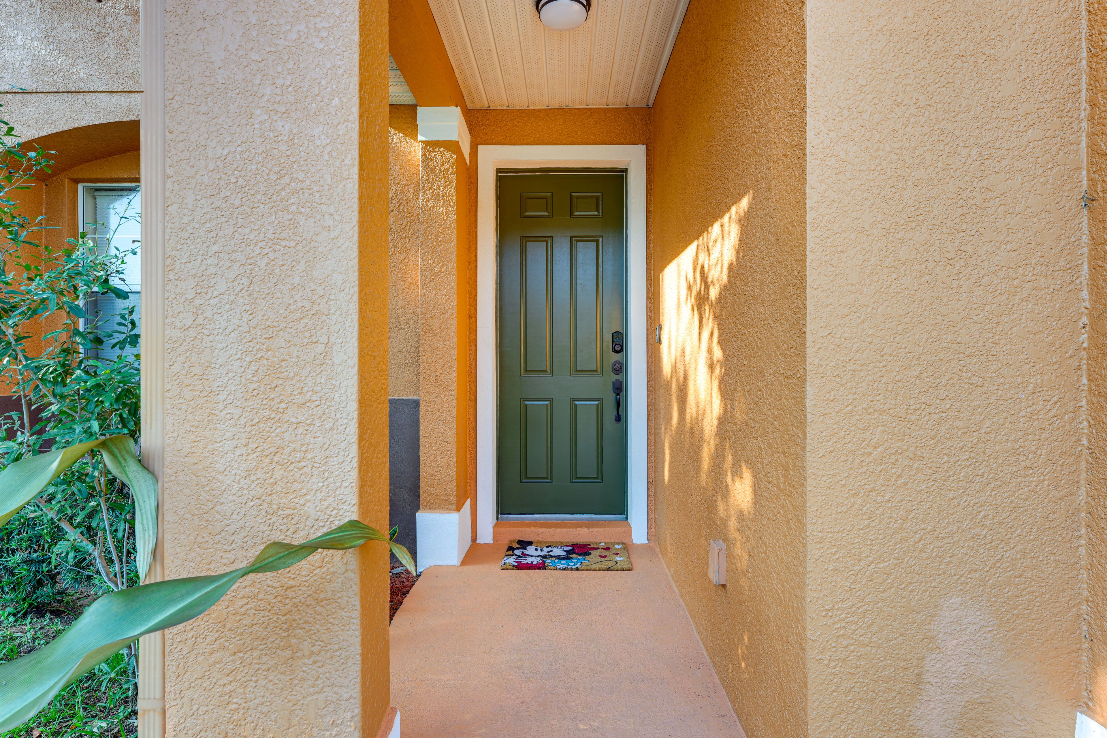 Exterior | Entryway