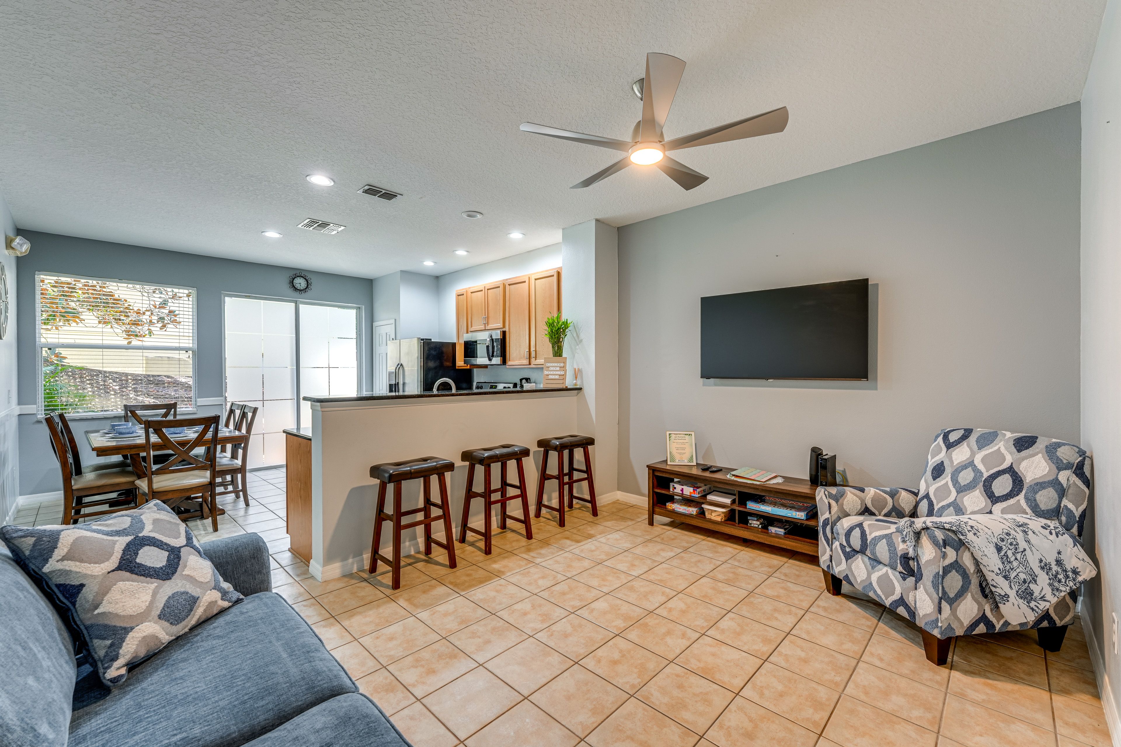 Kissimmee Vacation Rental | 3BR | 3BA | 1,187 Sq Ft | 1 Step to Enter