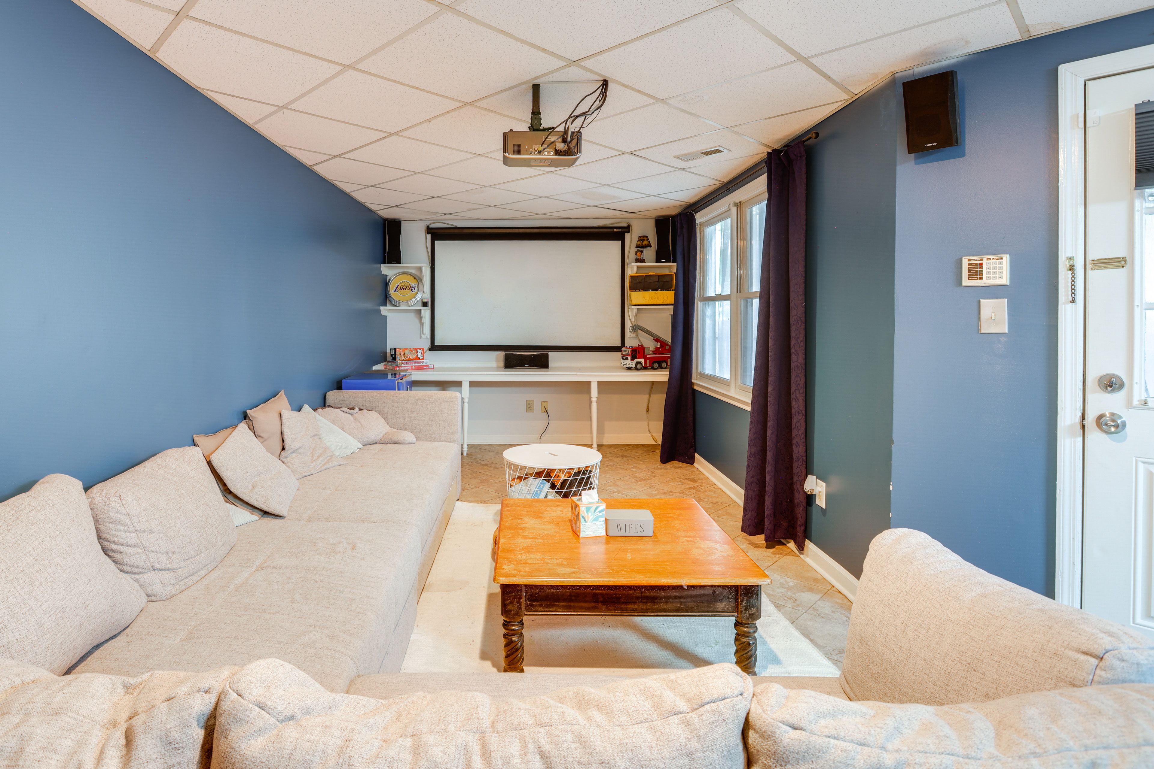 Theater Room w/ Projector | Queen Sleeper Sofa
