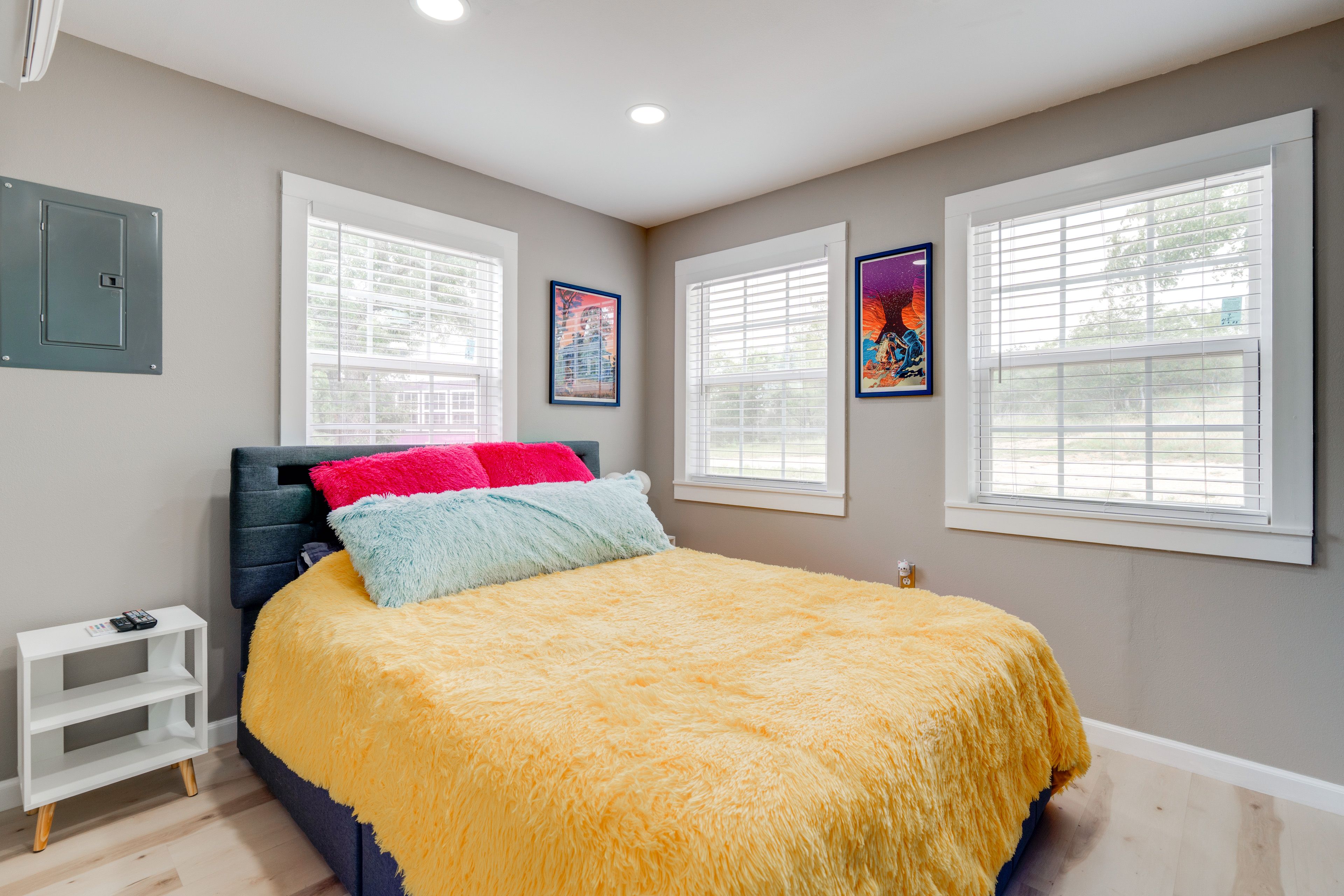 Bedroom | 1st Floor | Queen Bed | Linens Provided