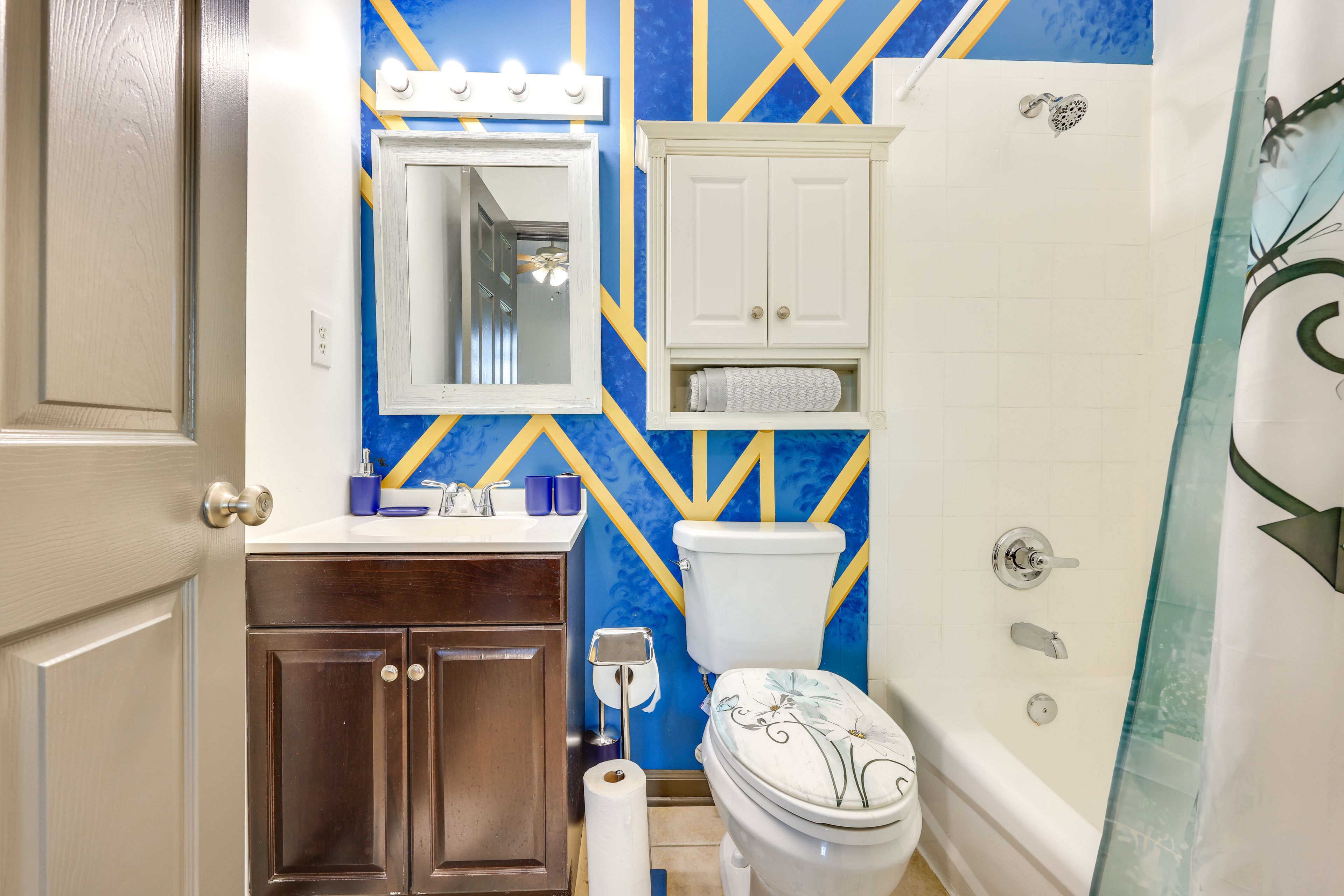 Full Bathroom