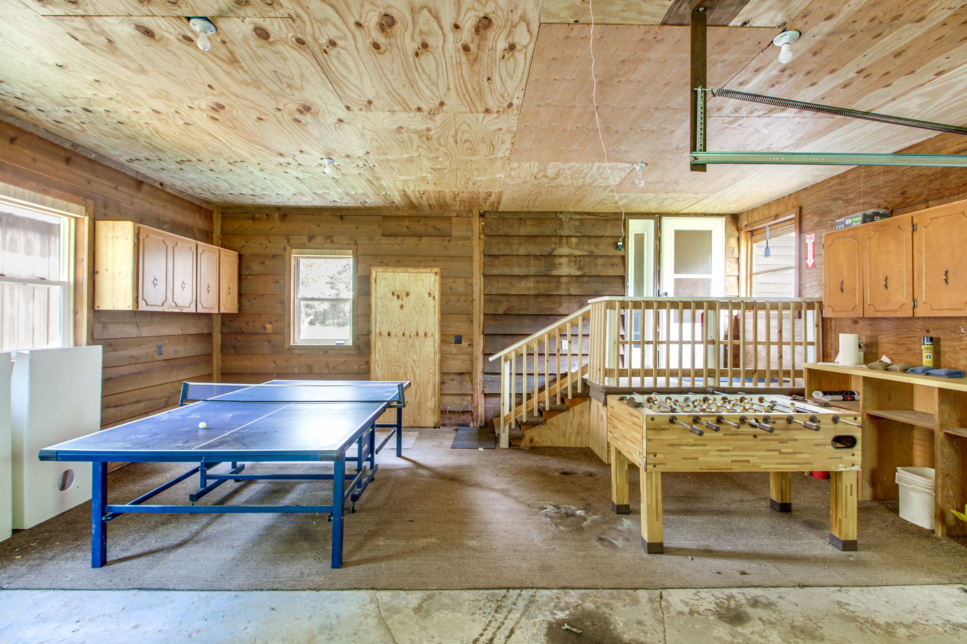 Garage | Ping-Pong Table & Foosball Table