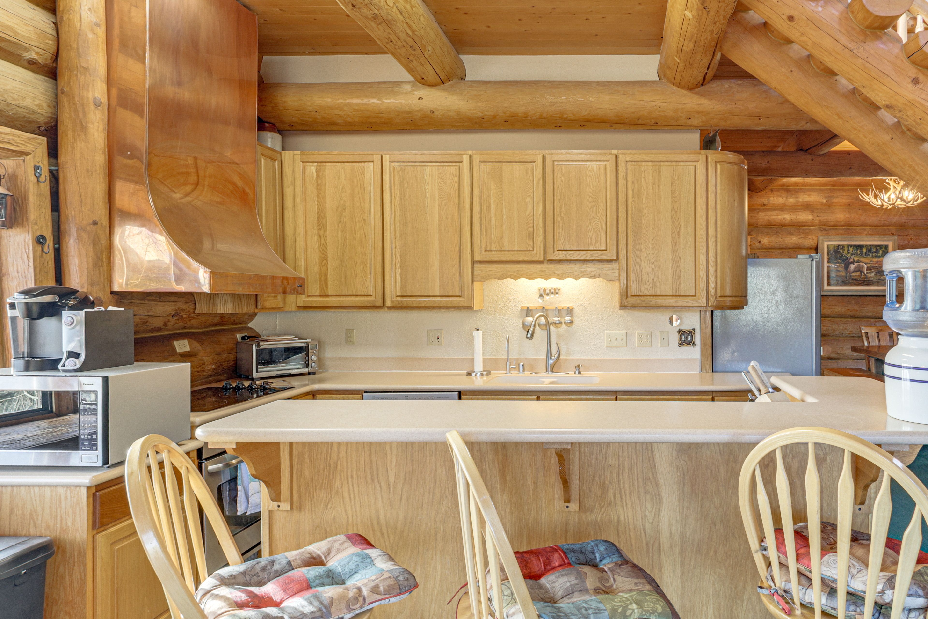 Kitchen | Refrigerator | Dishwasher | 2nd Floor