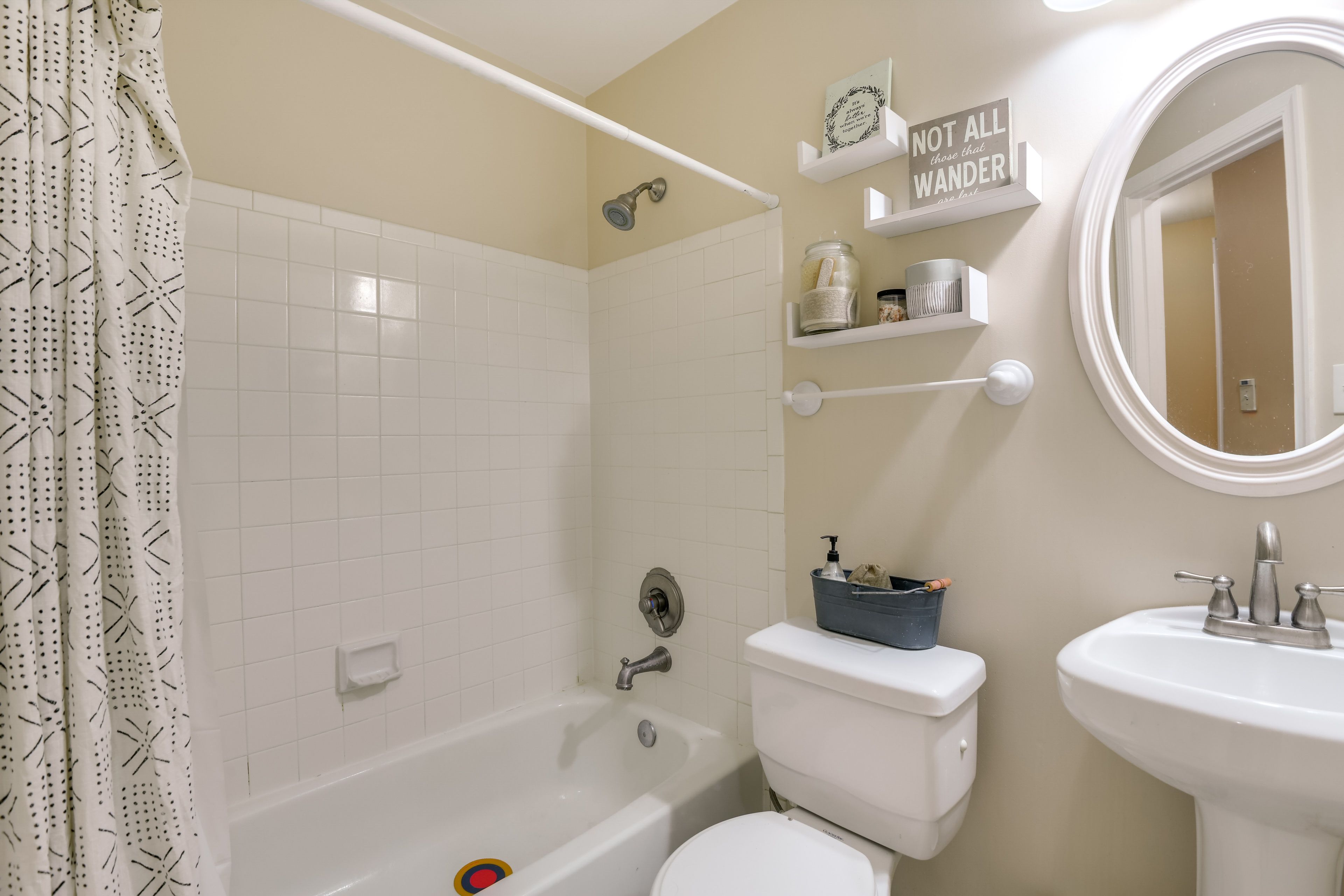 Full Bath | 2nd Floor