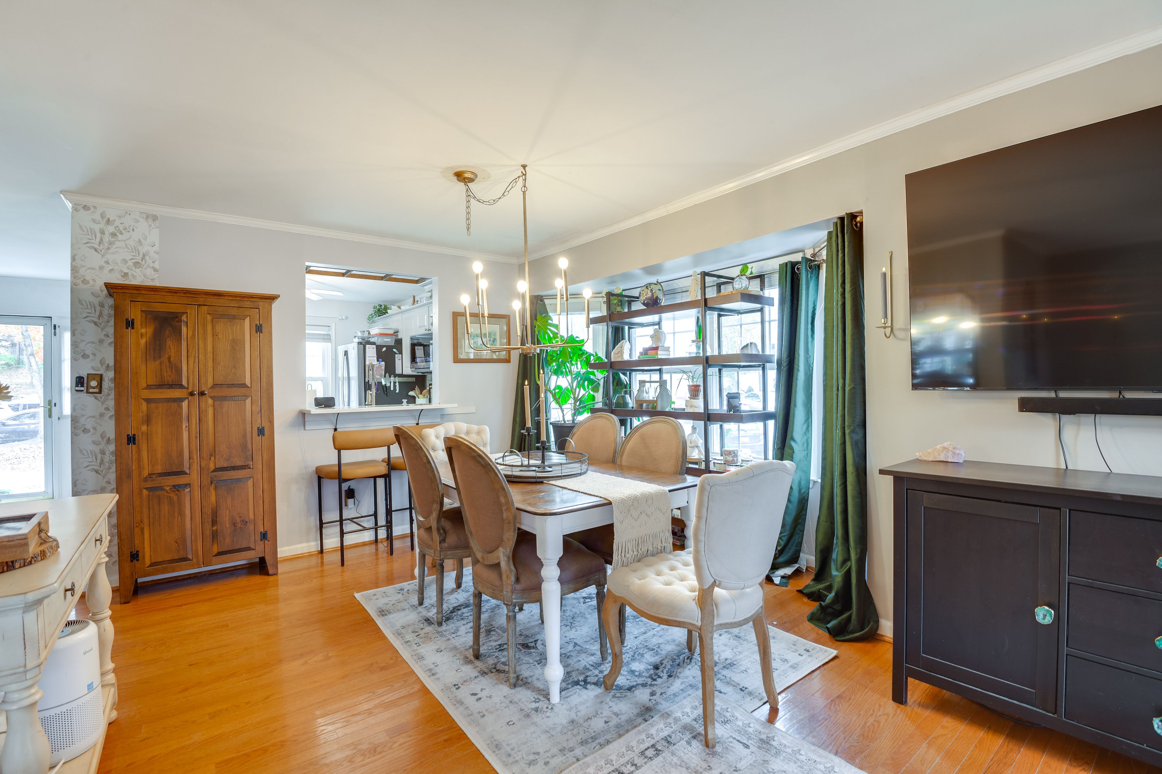 Dining Area | Dishware & Flatware | 1st Floor