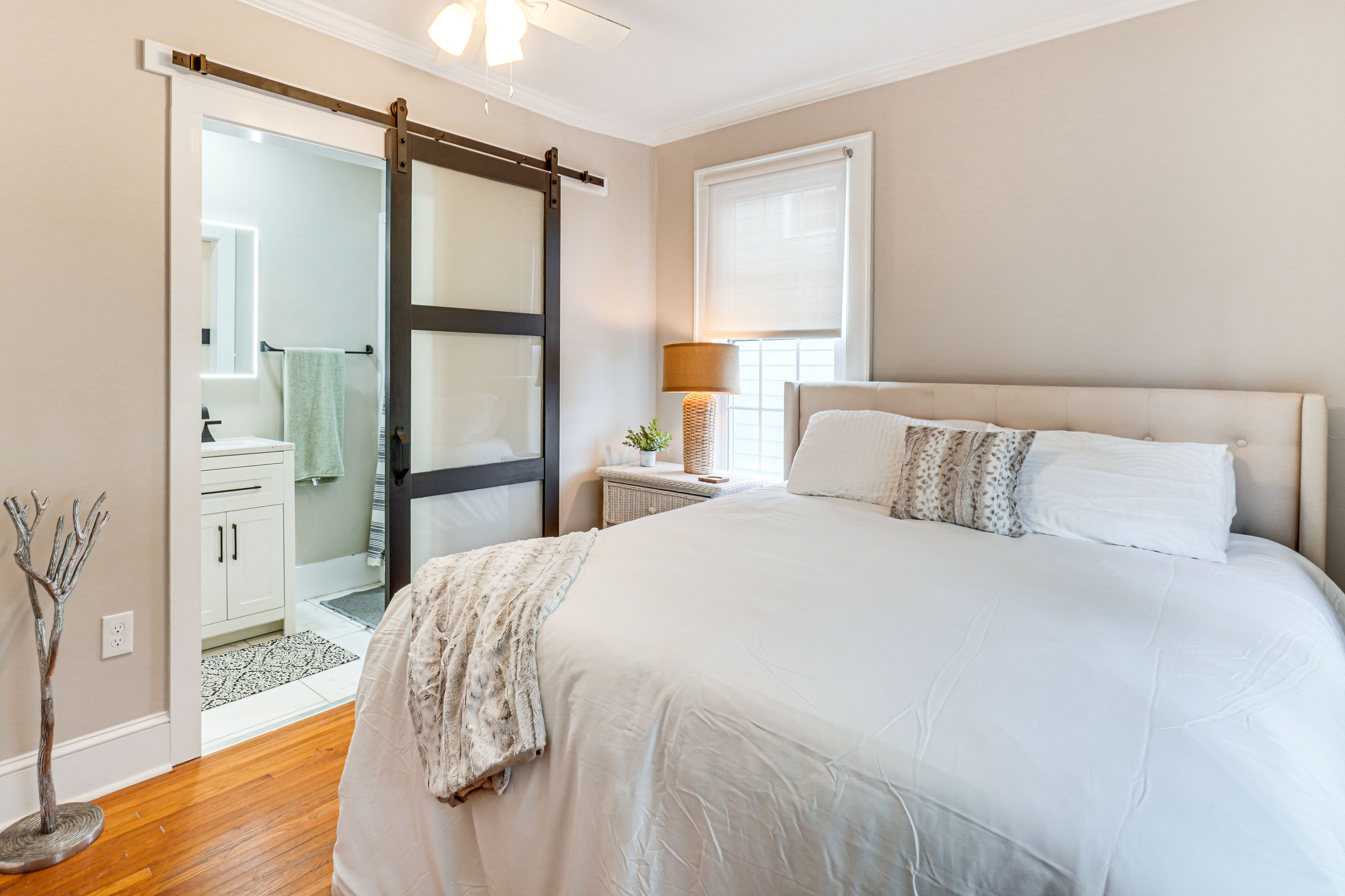 Bedroom 1 | Full Bed
