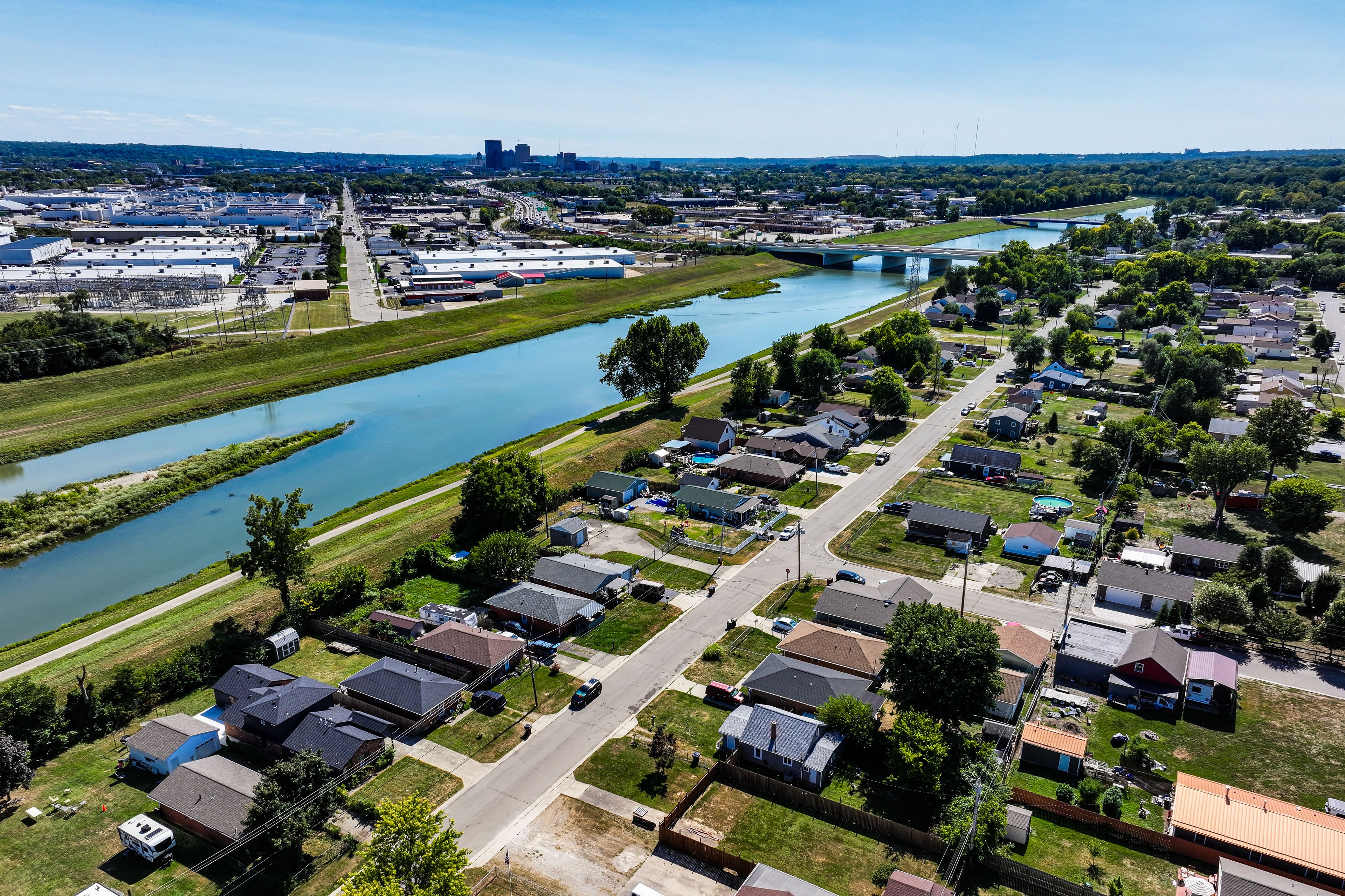 Neighborhood Aerial View | 4 Mi to Downtown