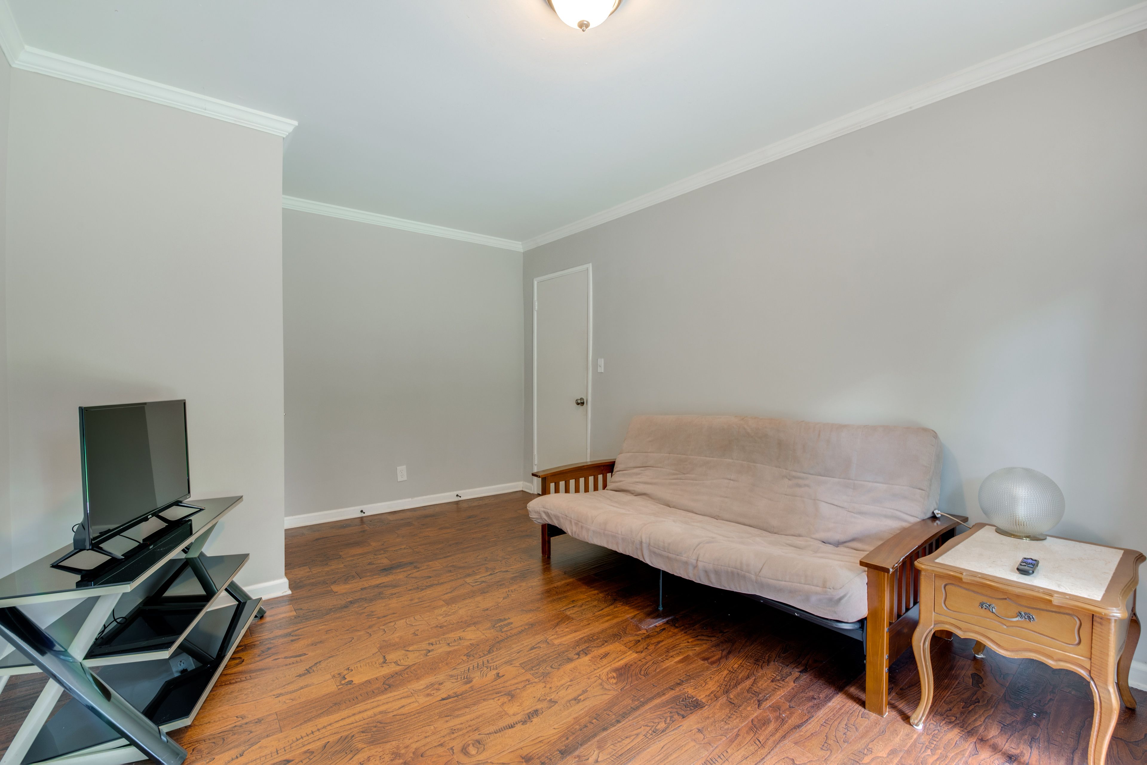 Den | Futon | Smart TV | Backyard Access
