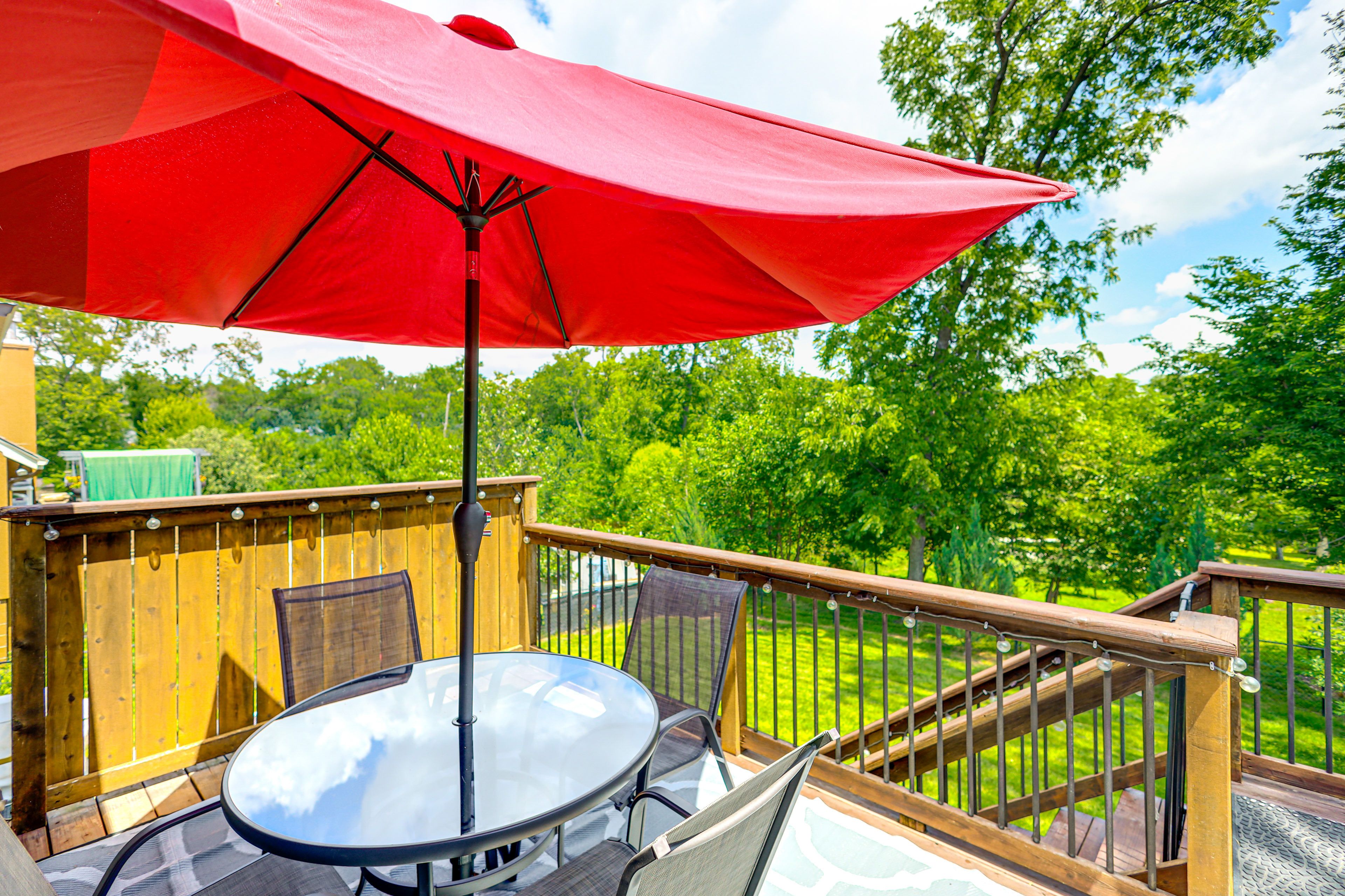 Seasonal Deck (Unavailable in Winter) | Dining Area | Gas Grill