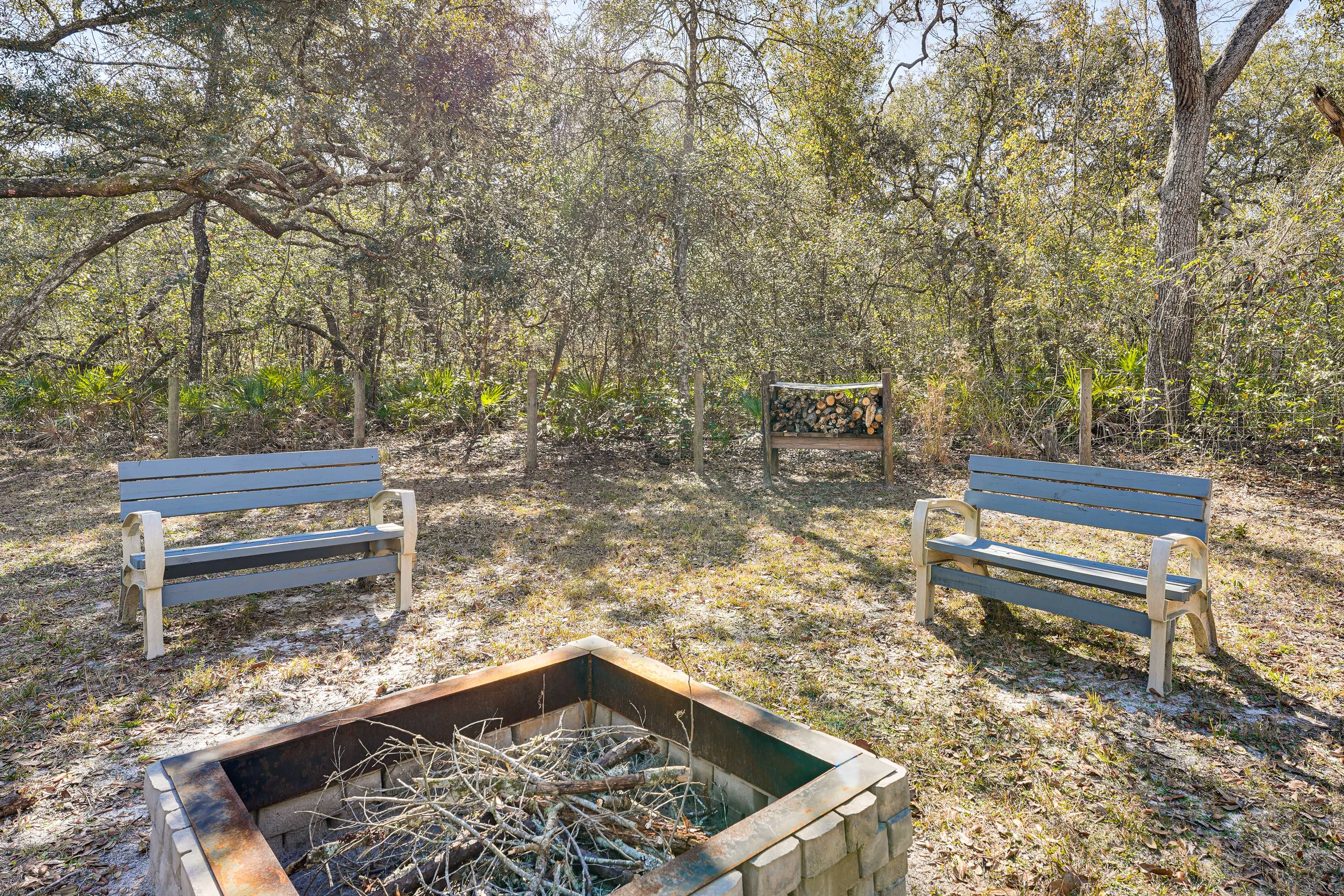 Fenced Yard | Fire Pit