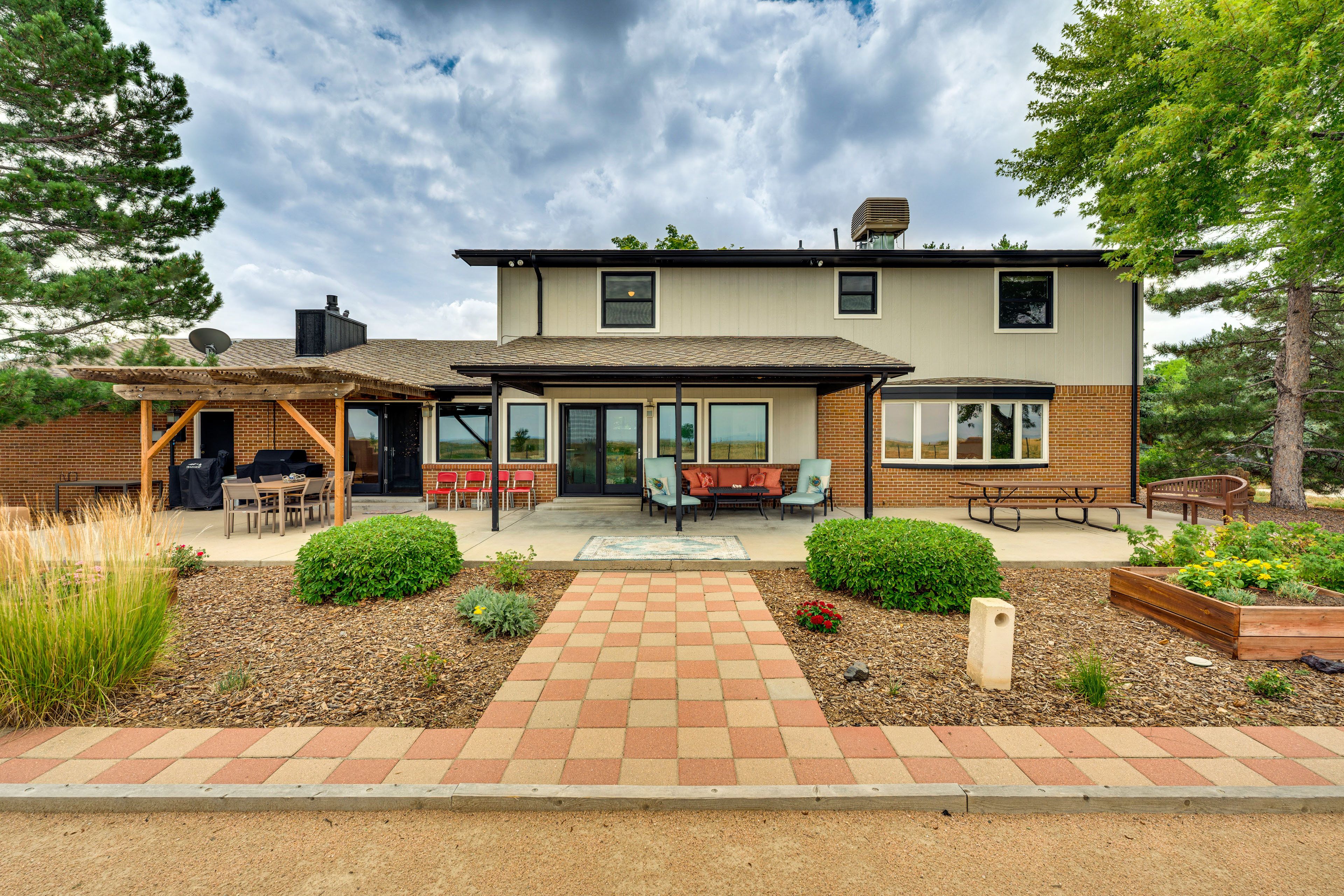 Louisville Vacation Rental | 4BR | 4BA | Stairs Required | 3,000 Sq Ft