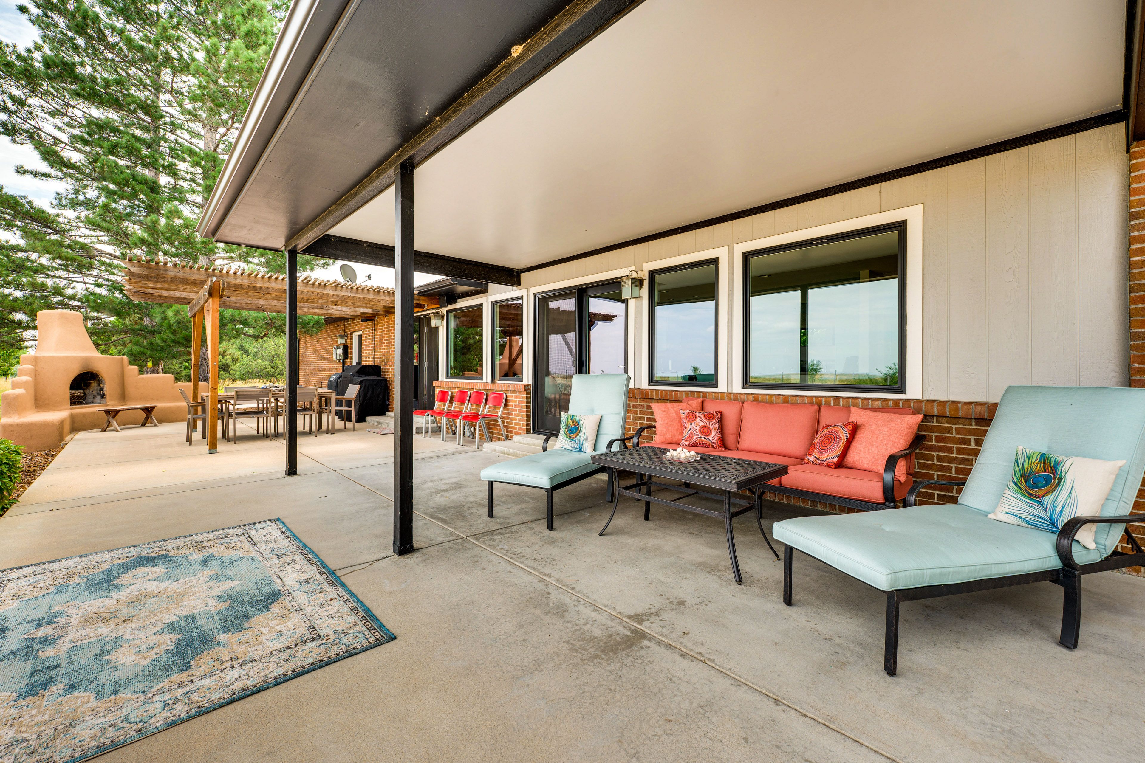 Private Patio | Gas Grill | Dining Table