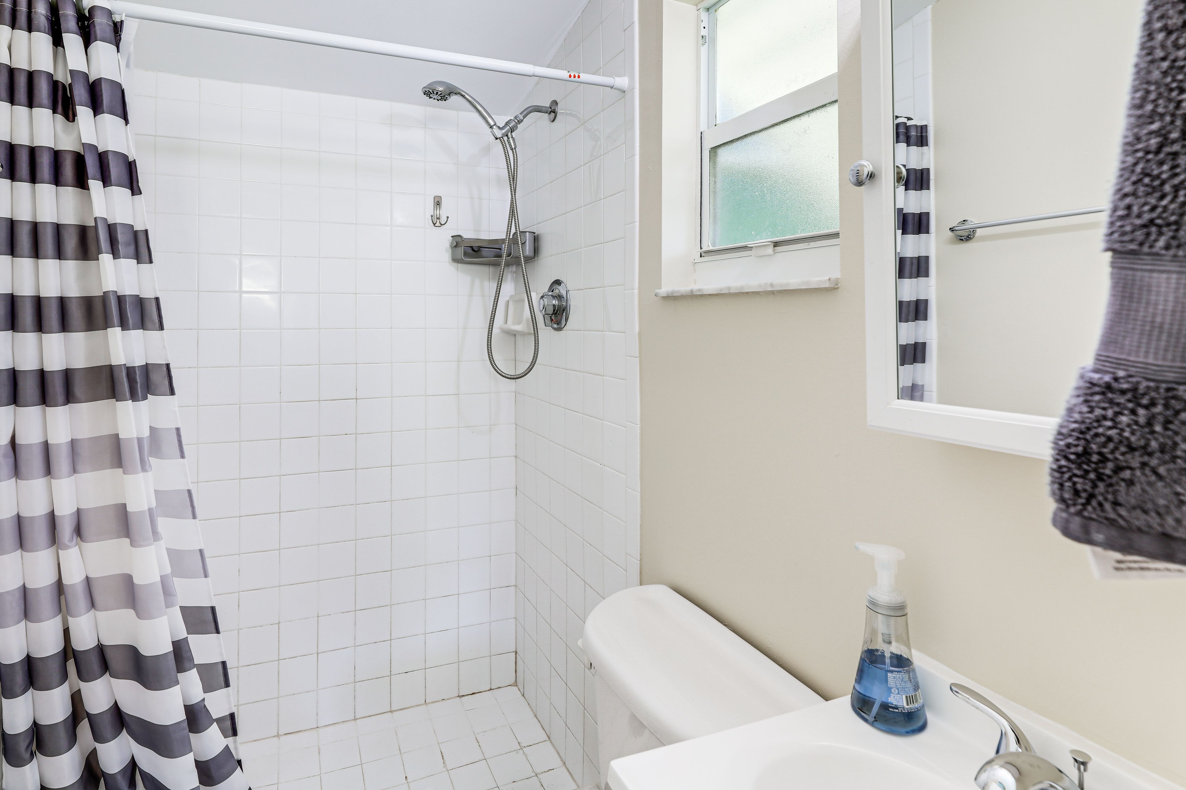 En-Suite Bathroom | Towels Provided