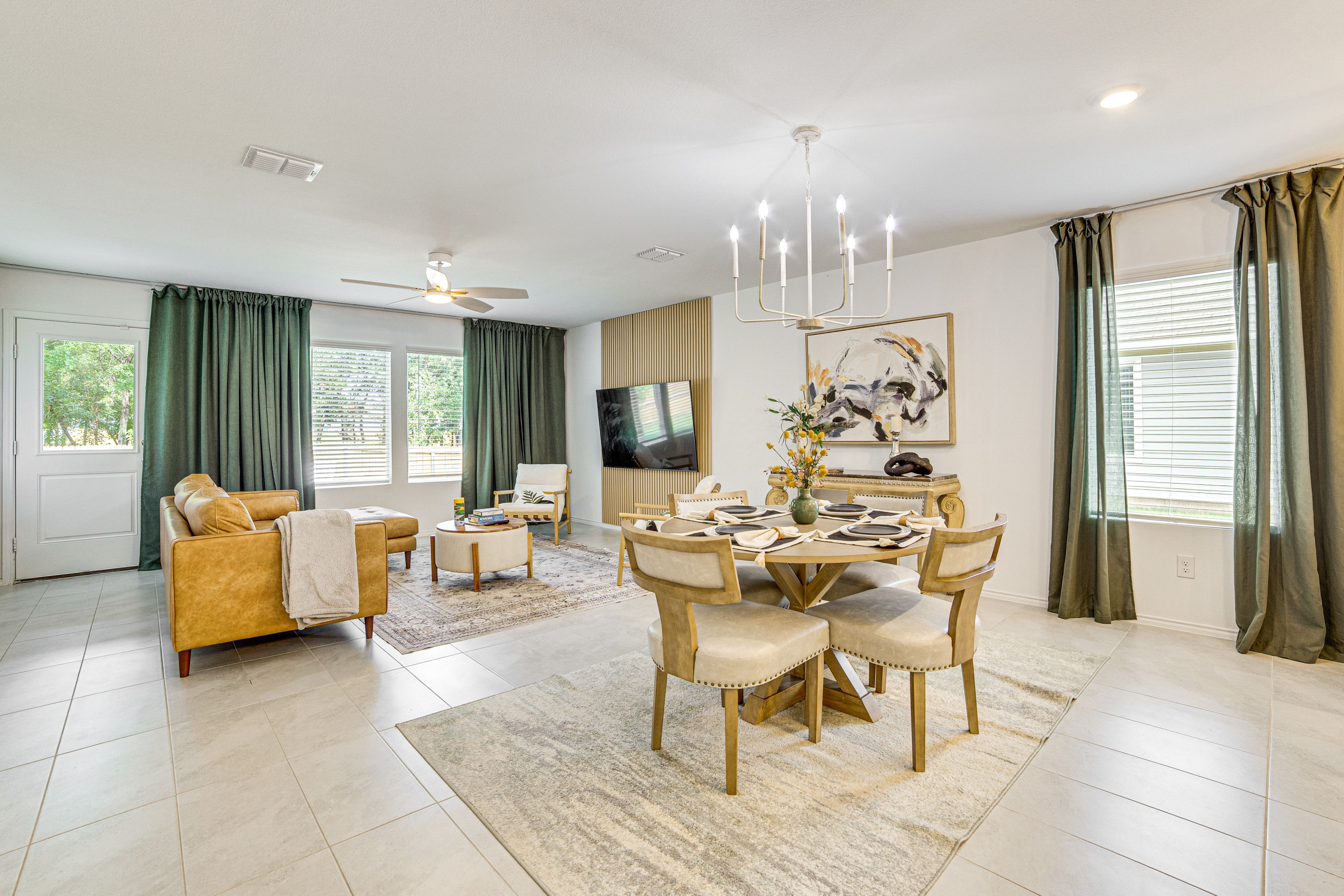 Living Room | Dining Area | Free WiFi | Central Heat & A/C