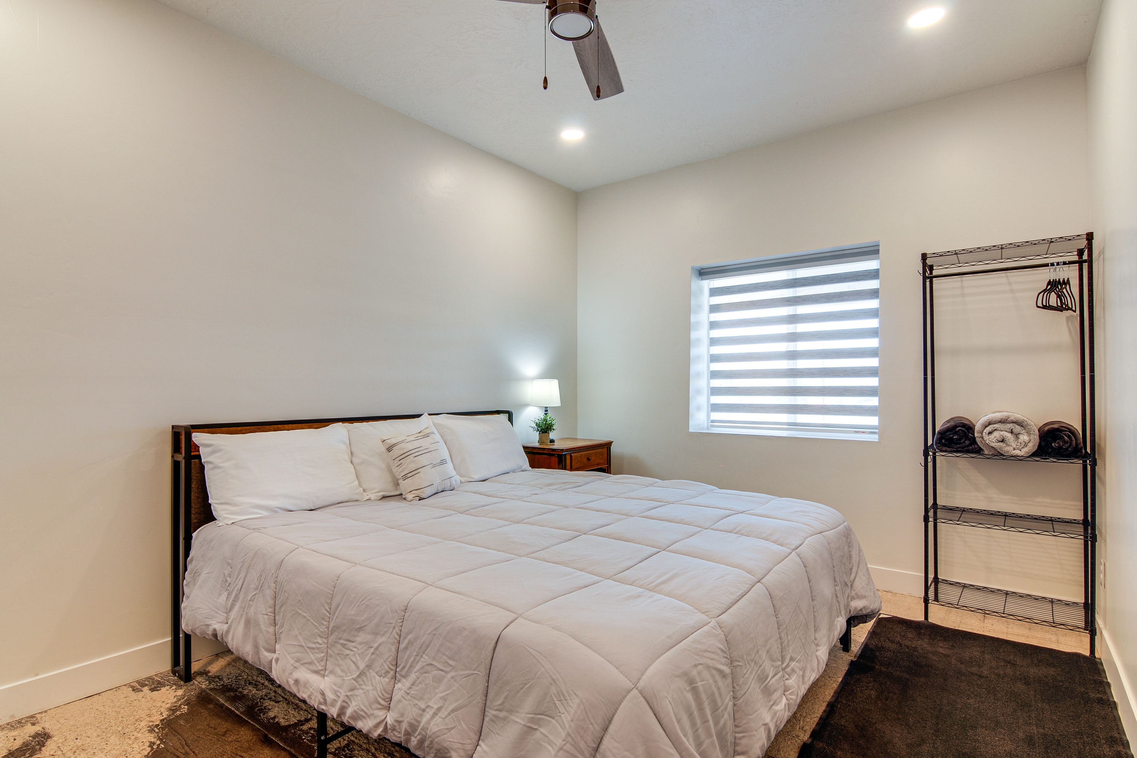 Bedroom 1 | King Bed | 1st Floor