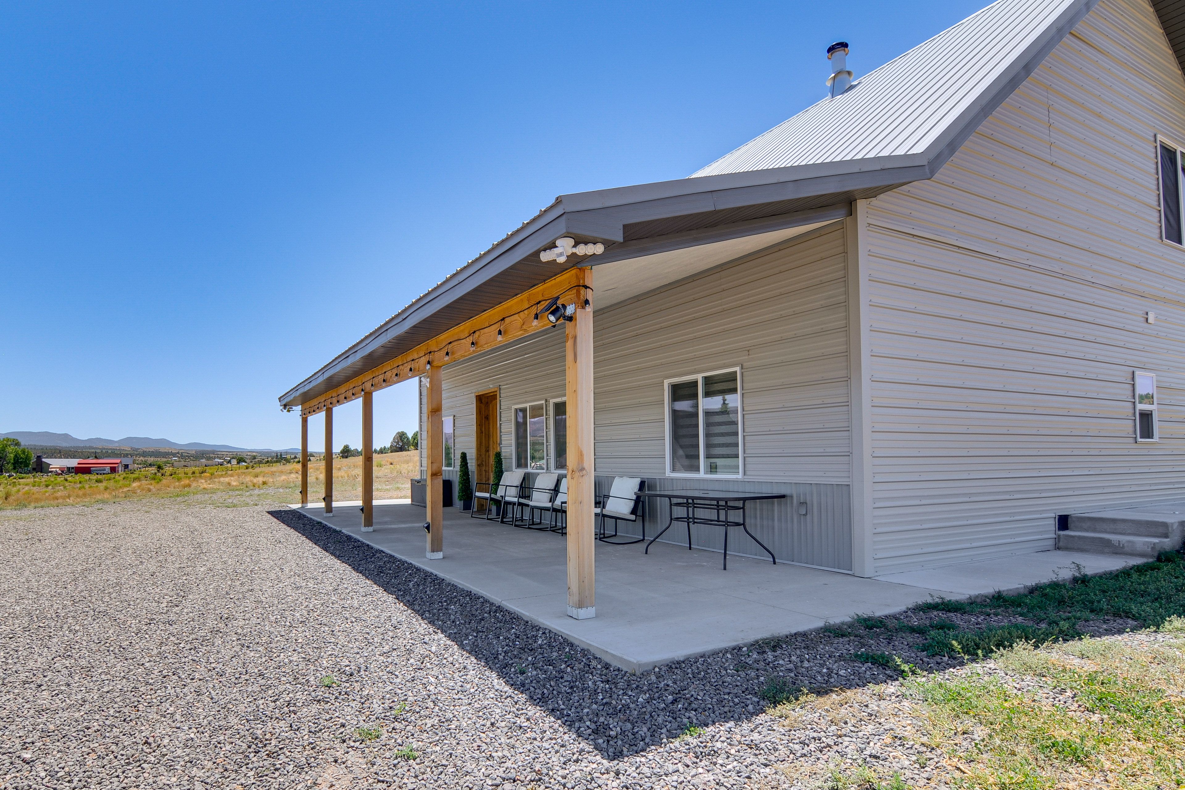 Home Exterior | Mountain Views