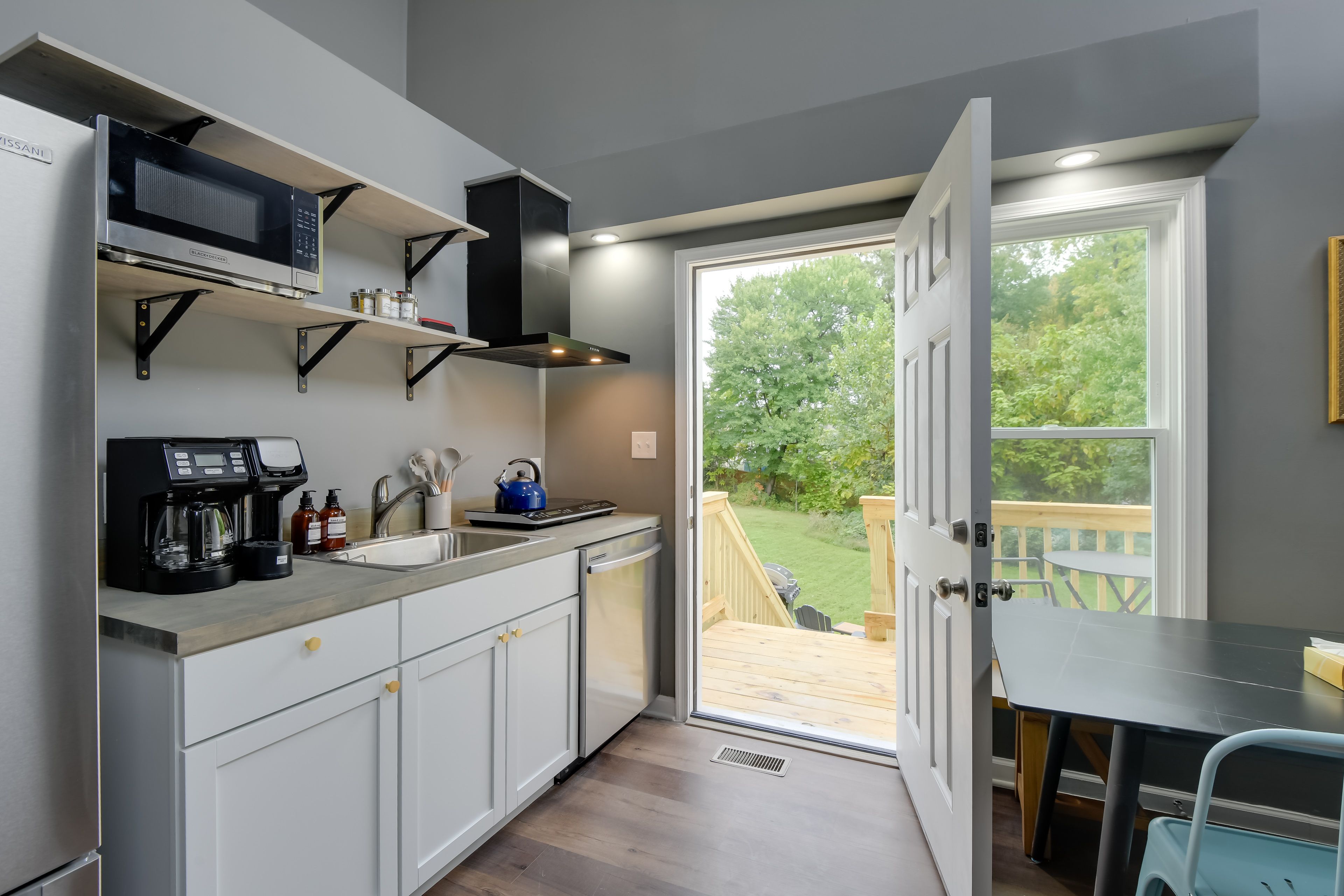 Kitchen | 1st Floor | Keurig/Drip Coffee Maker | Toaster Oven | Cooking Basics