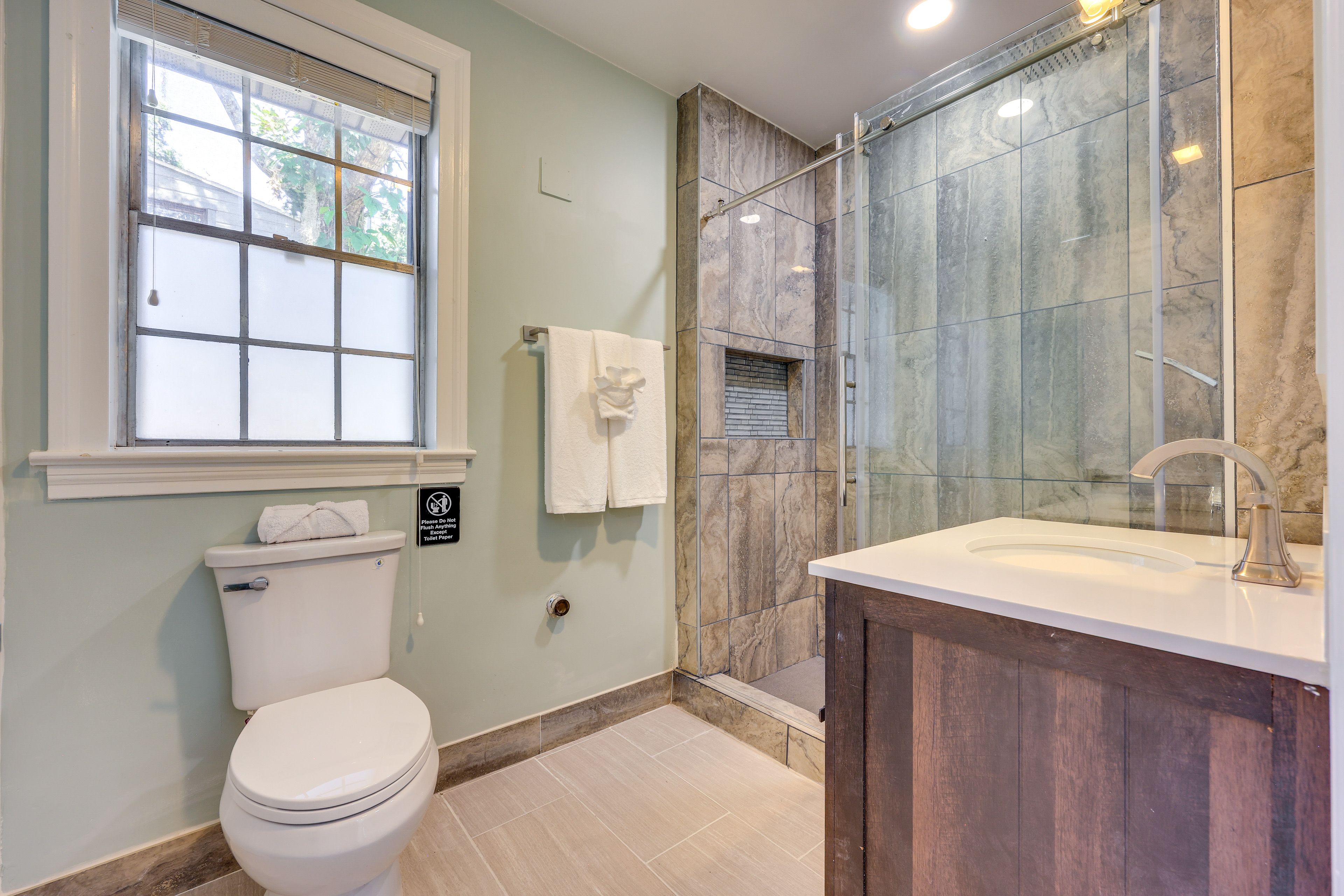 En-Suite Bathroom | Towels Provided
