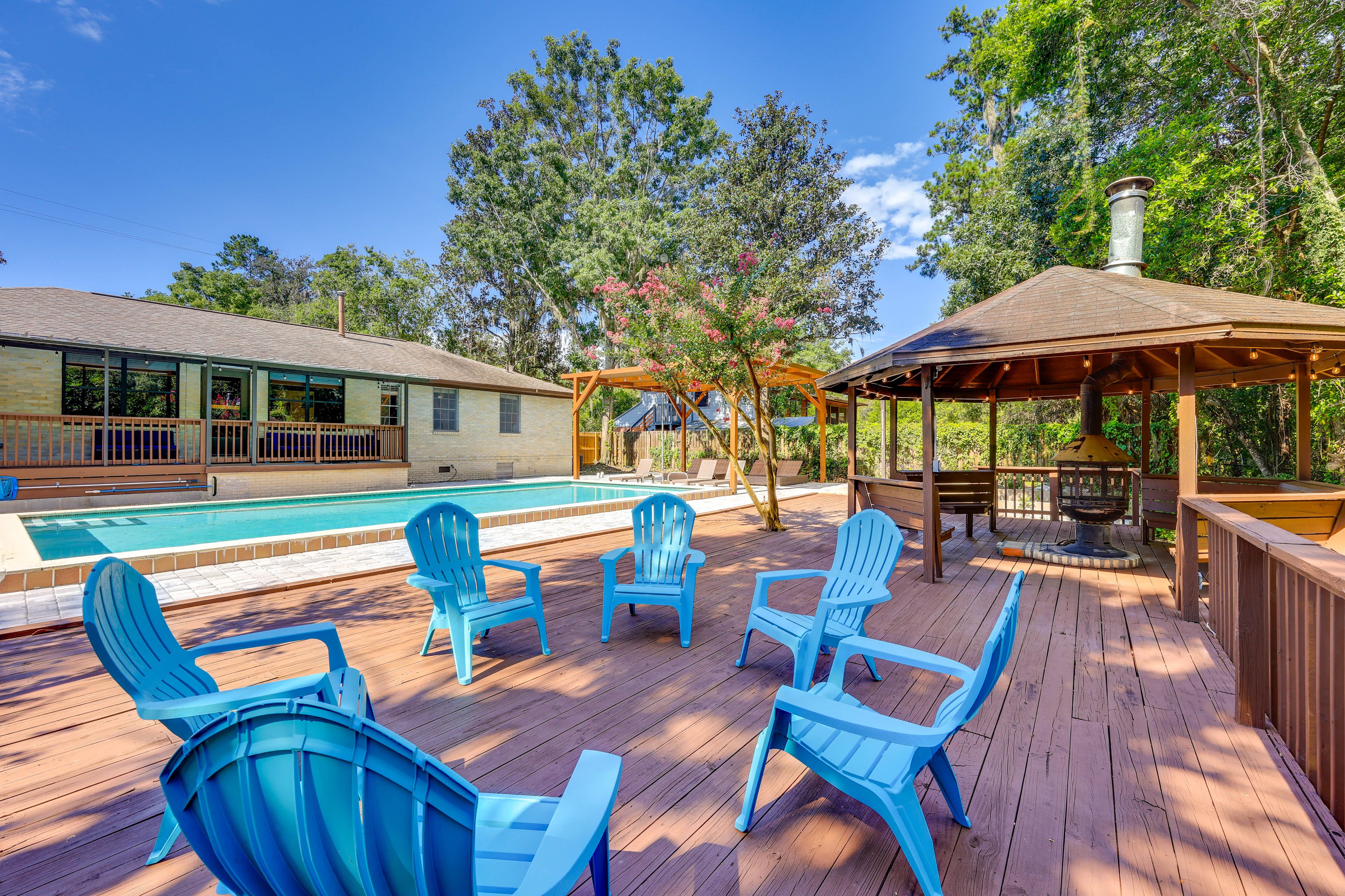 Gainesville Vacation Rental | 3BR | 3BA | 4 Steps to Enter | 2,300 Sq Ft