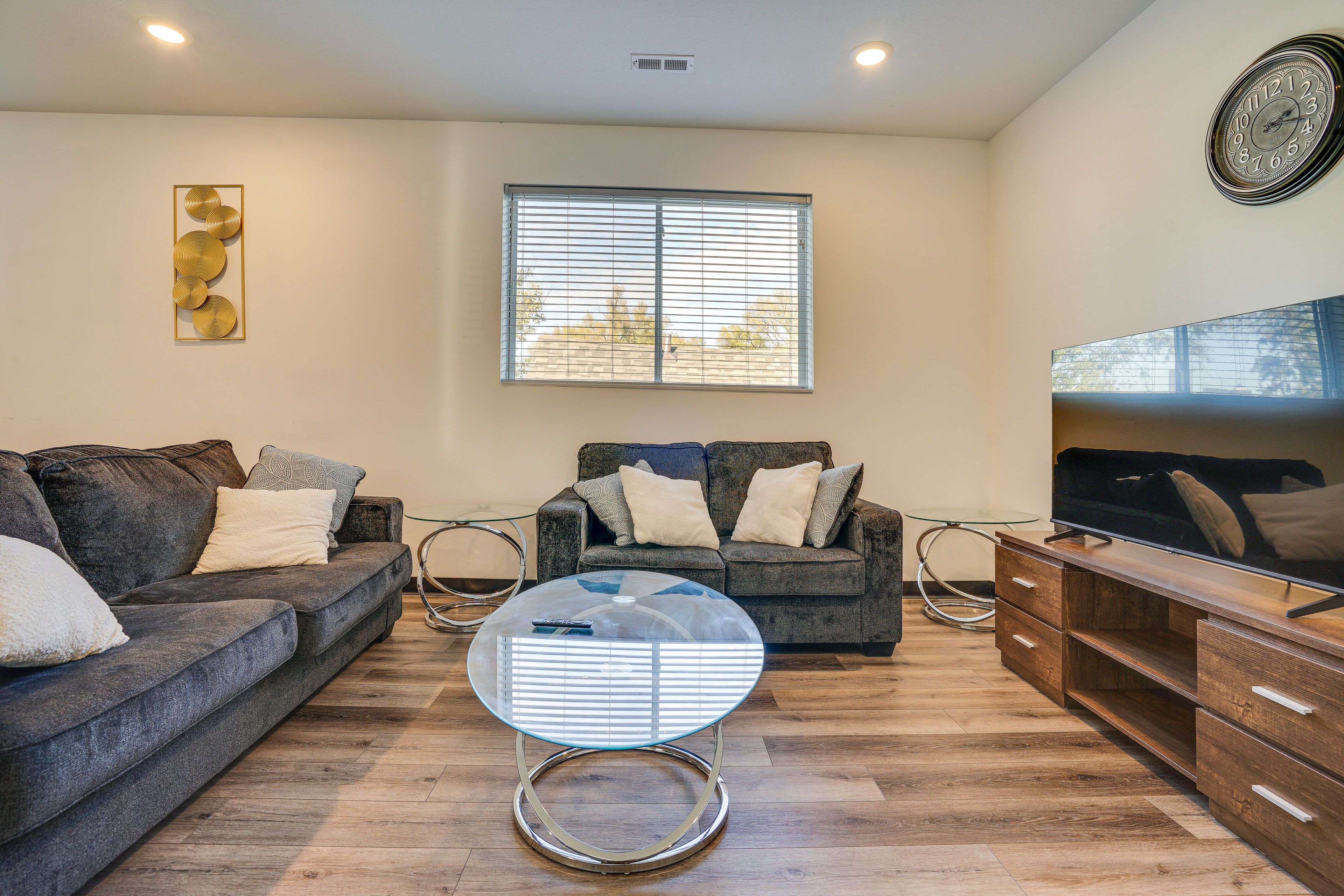 Living Room | Free WiFi | Smart TV | Central Heating