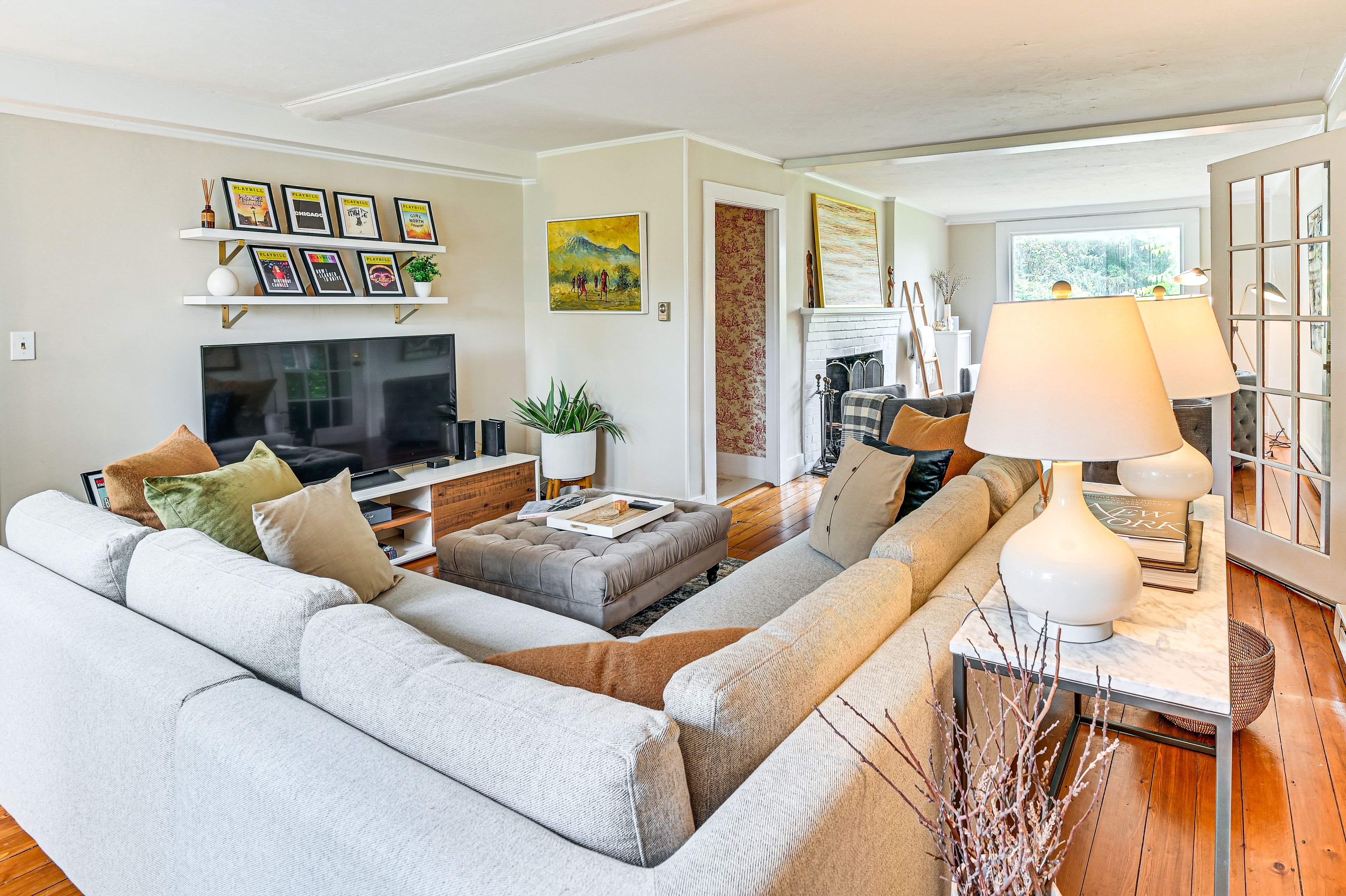 Living Room | 1st Floor | Smart TV | Central A/C & Heating