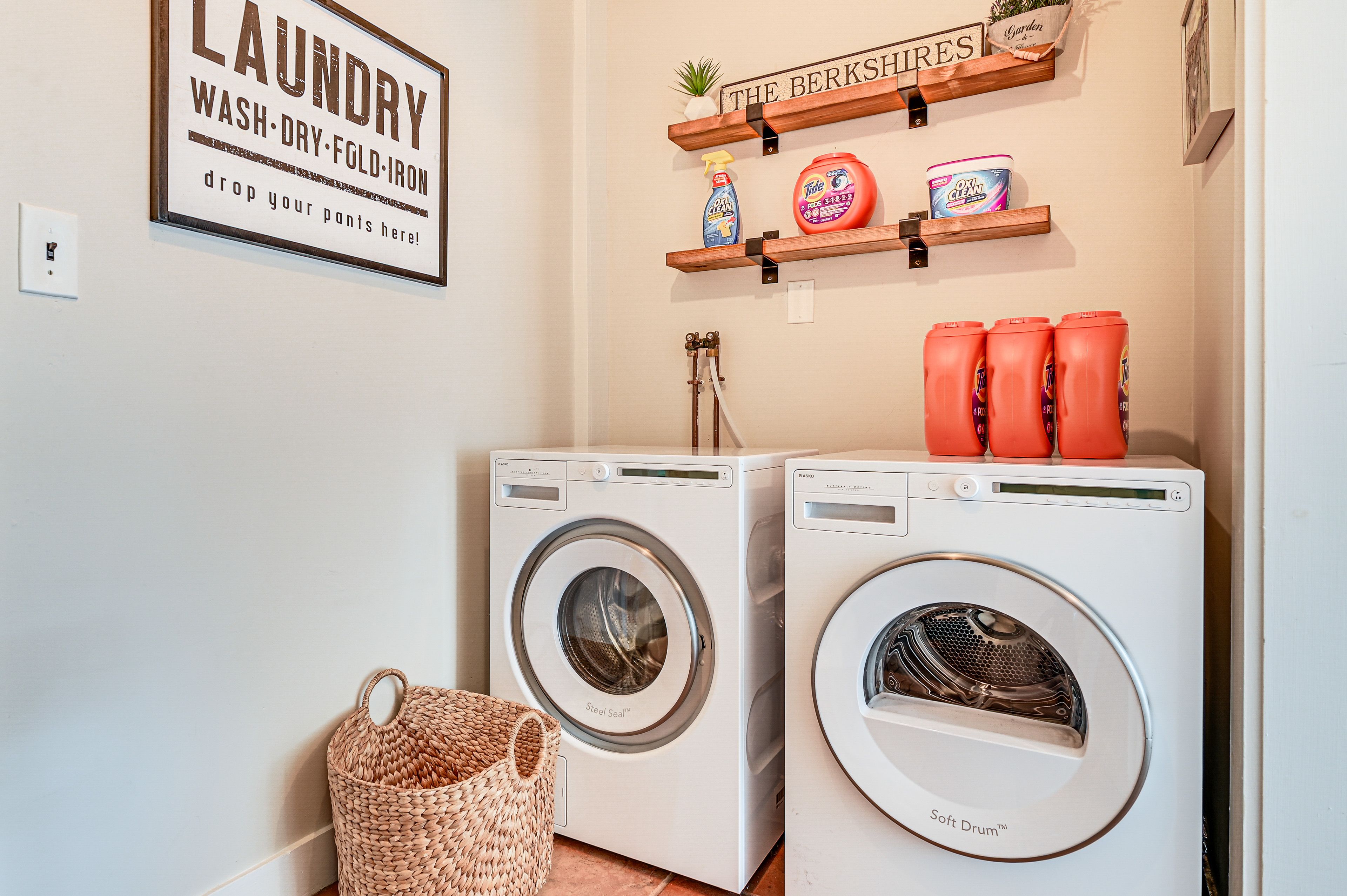 Laundry Room | 1st Floor | Washer & Dryer