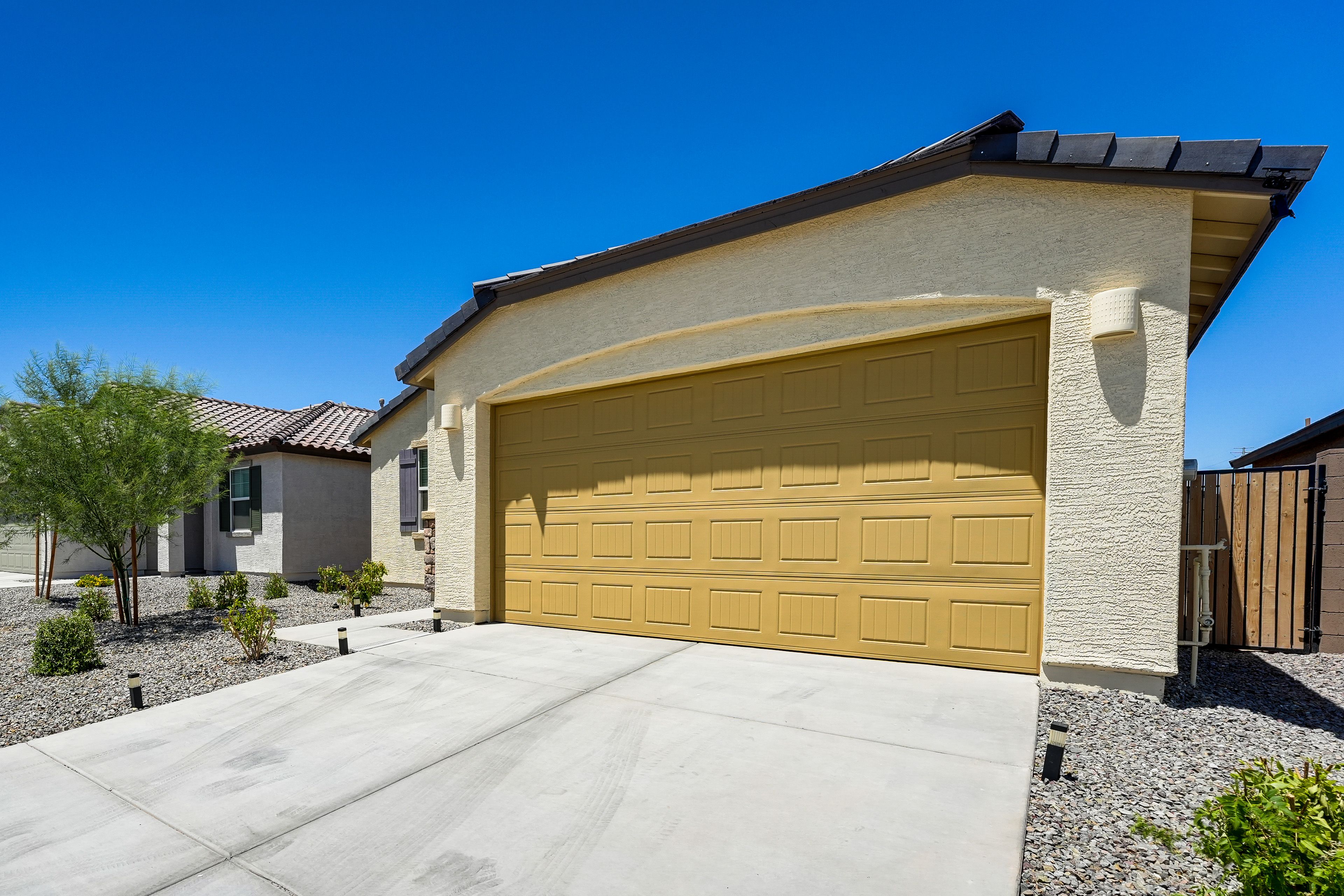 Parking | Garage (1 Vehicle) | Driveway (2 Vehicles) | Free Street