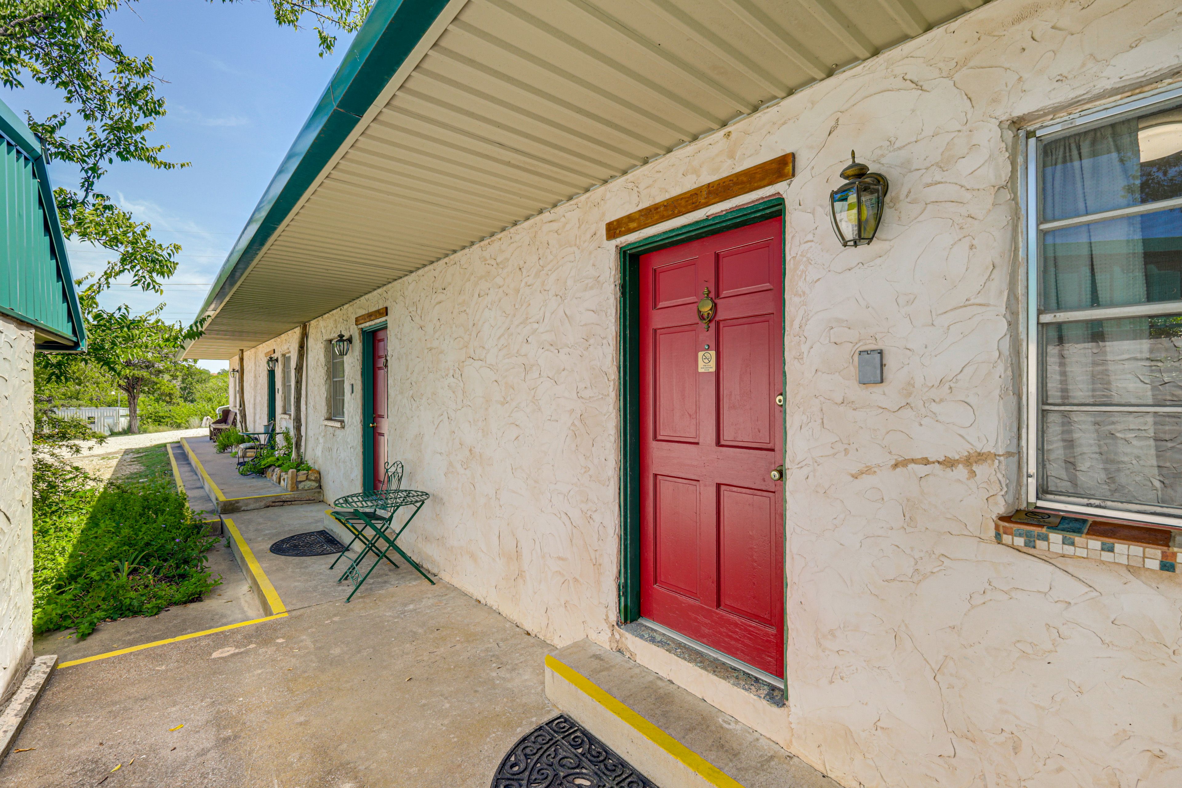 Parking | Community Parking Lot (1 Vehicle)