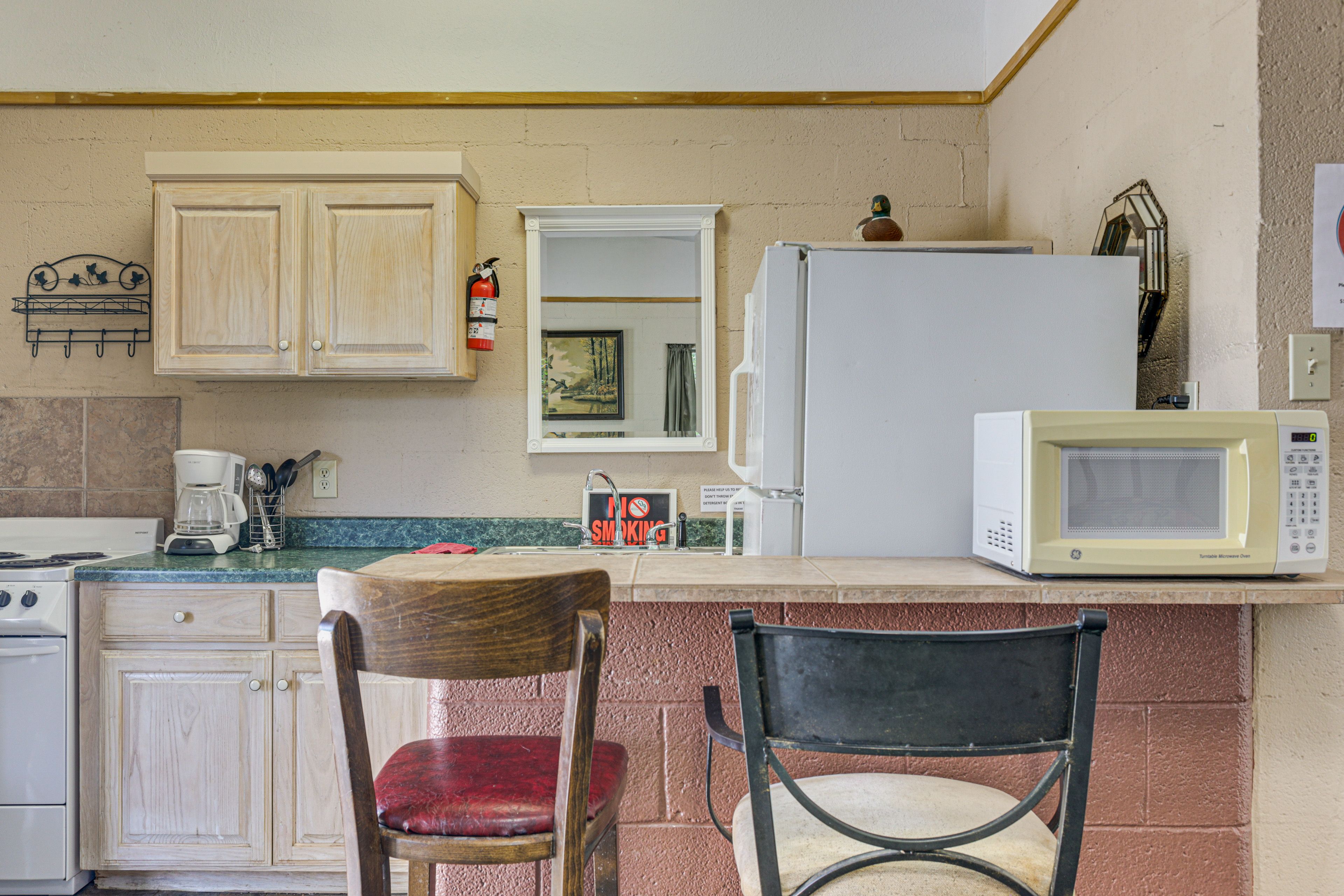 Kitchen | Free WiFi | Window A/C Unit