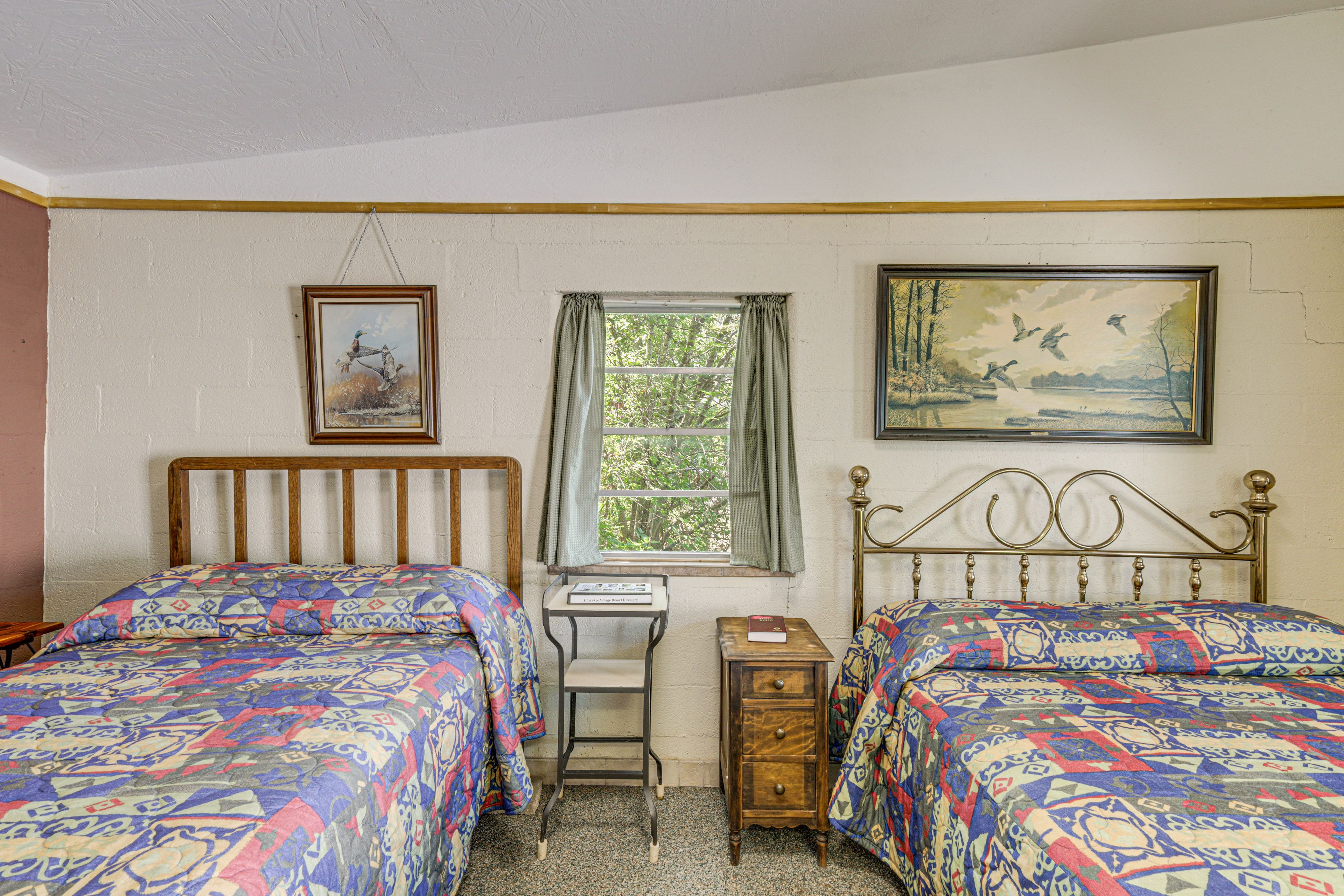 Studio | Queen Bed | Full Bed | Smart TV