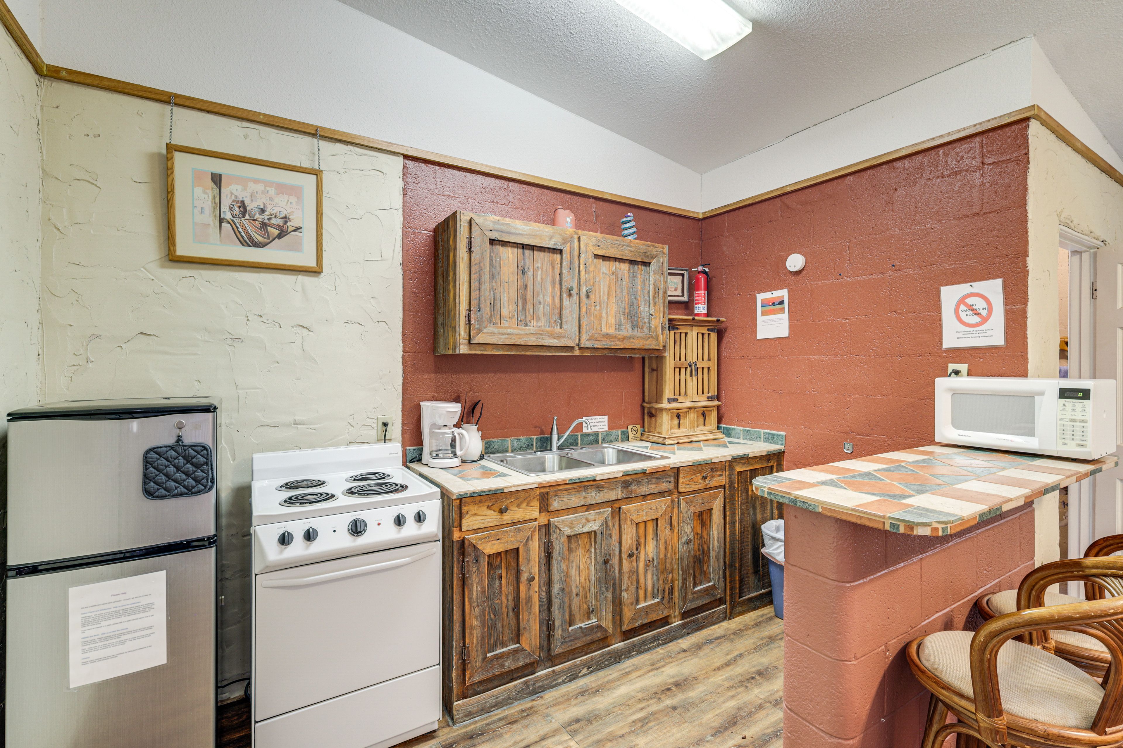 Studio | Kitchen | Free WiFi | Window A/C & Heating Unit