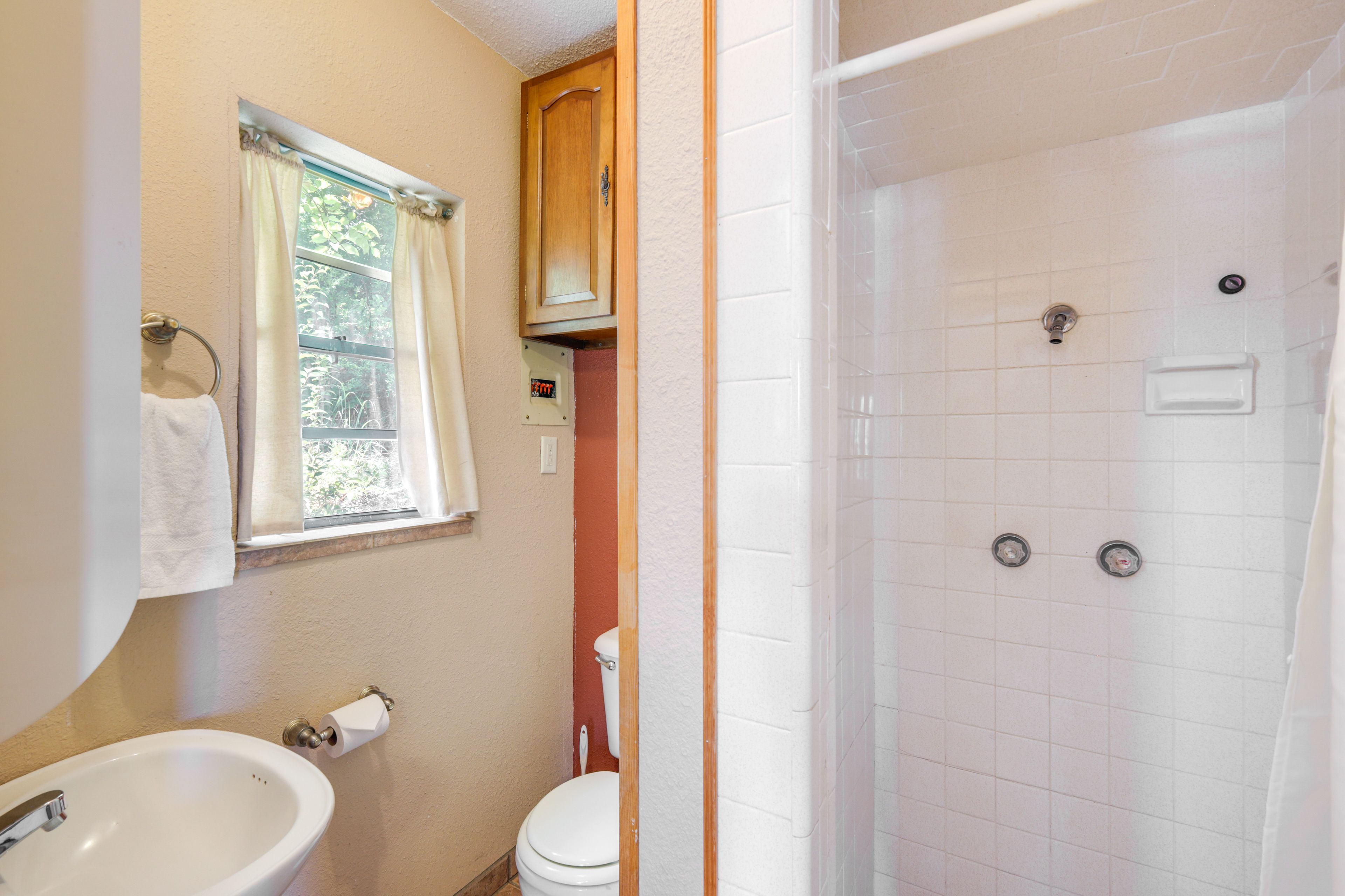 Bathroom | Towels Provided