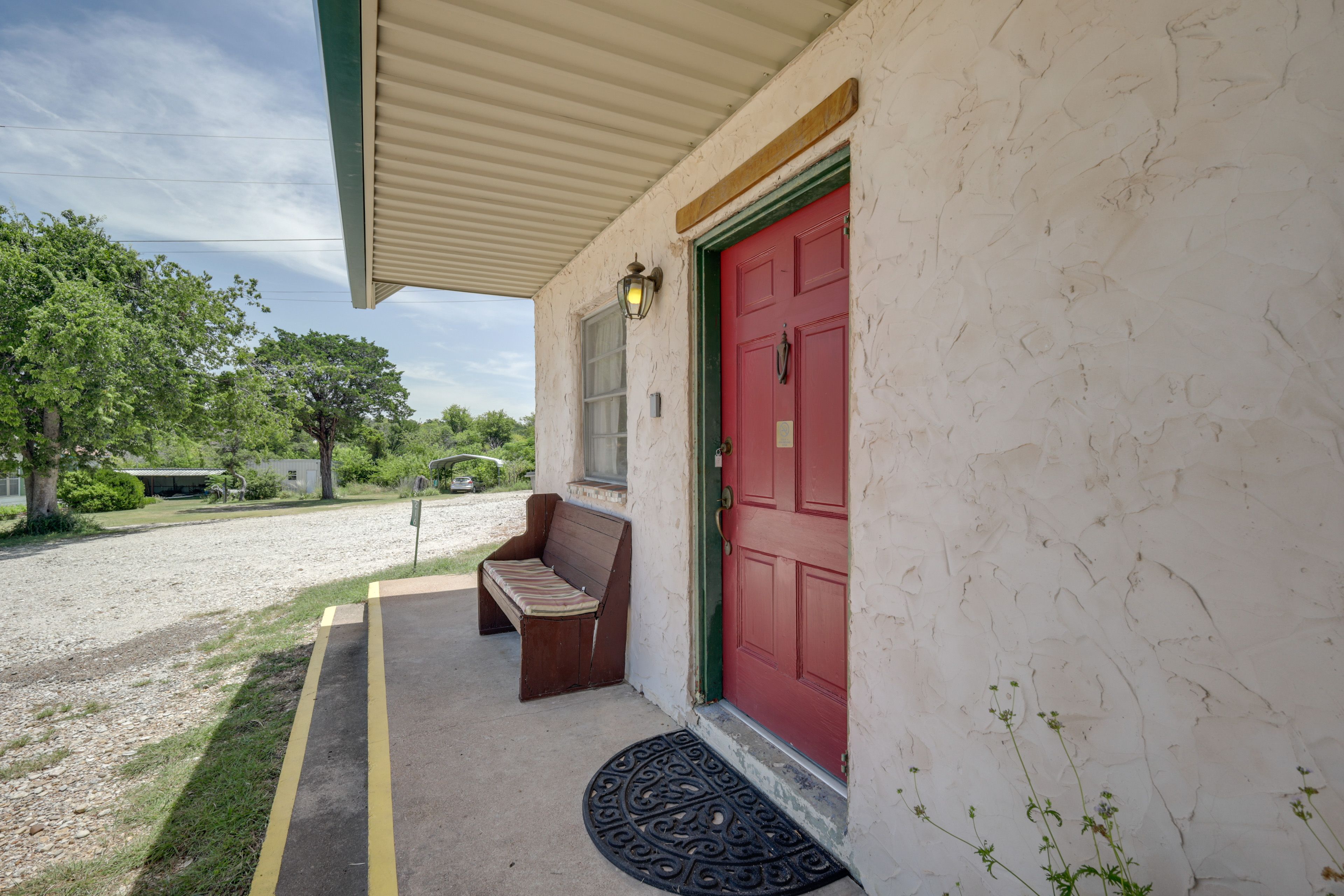 Parking | Community Lot (1 Vehicle)