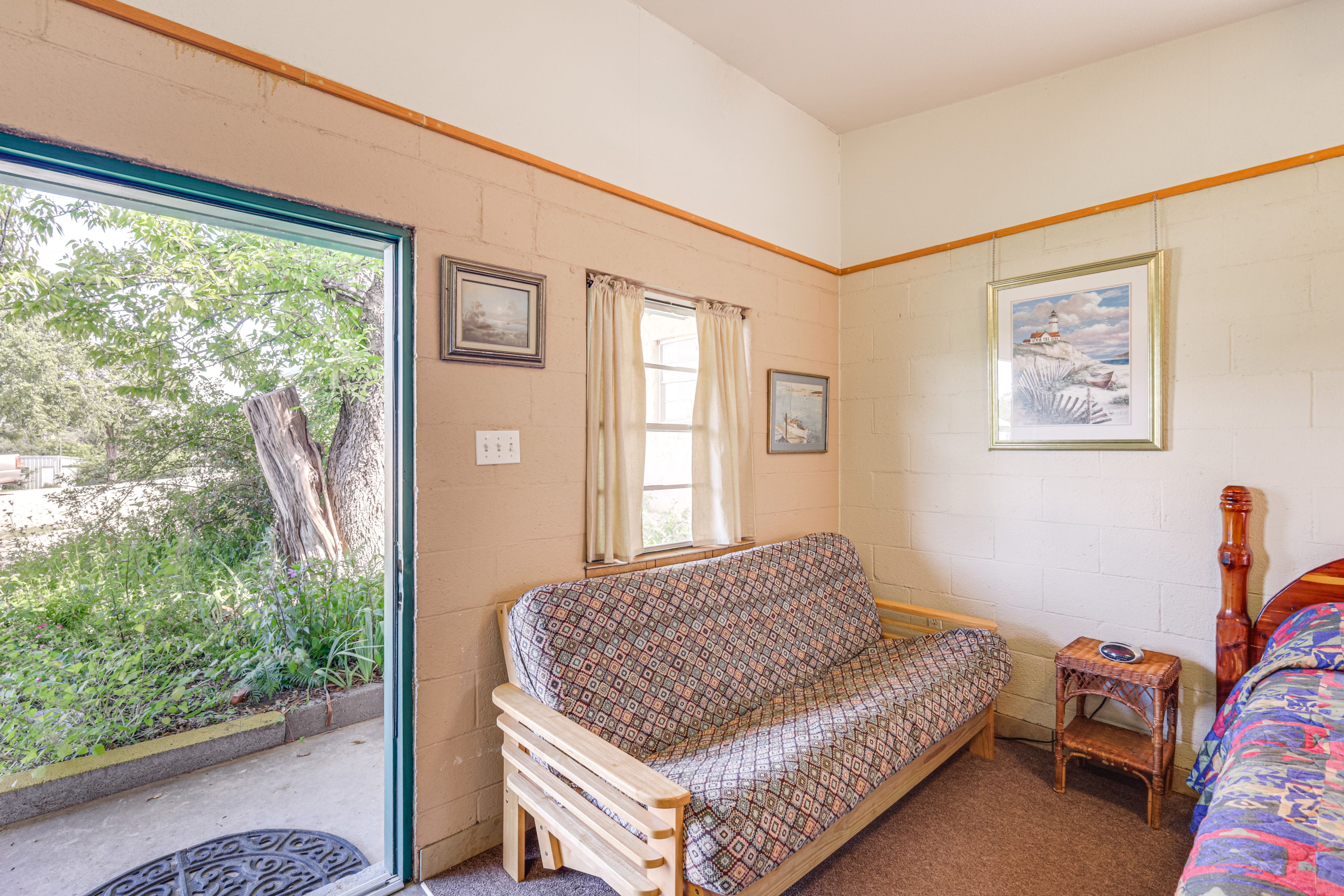 Studio | Futon | King Bed