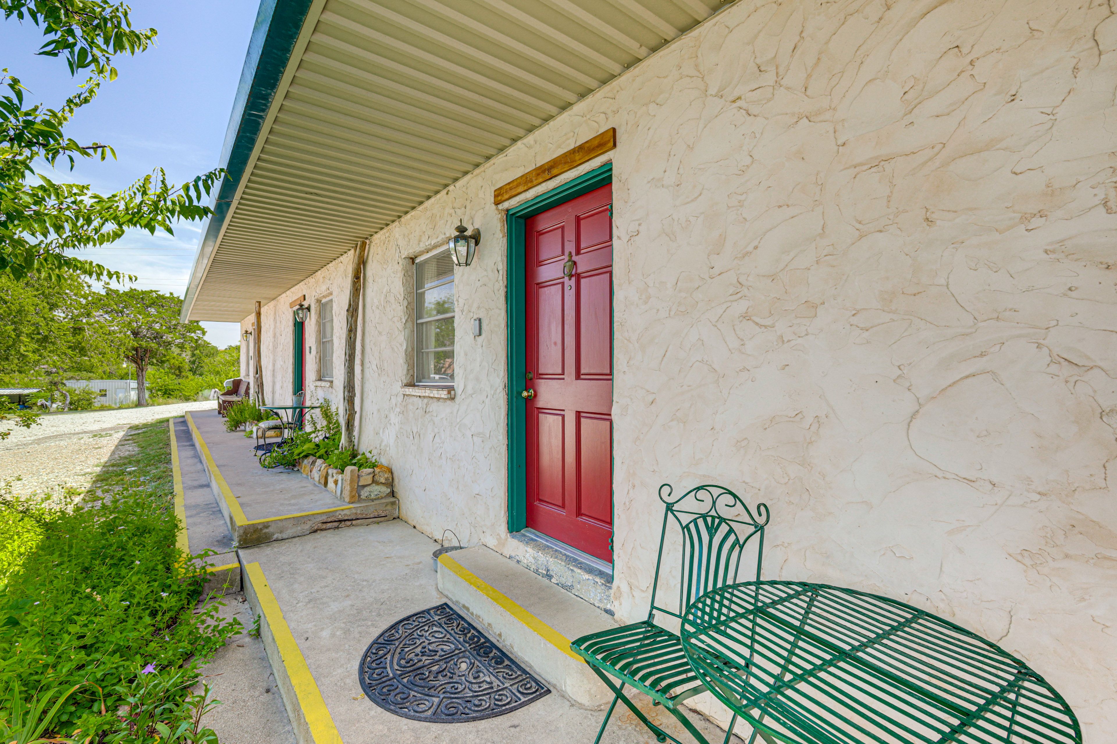 Cherokee Village Resort | Community Parking Lot (1 Vehicle)