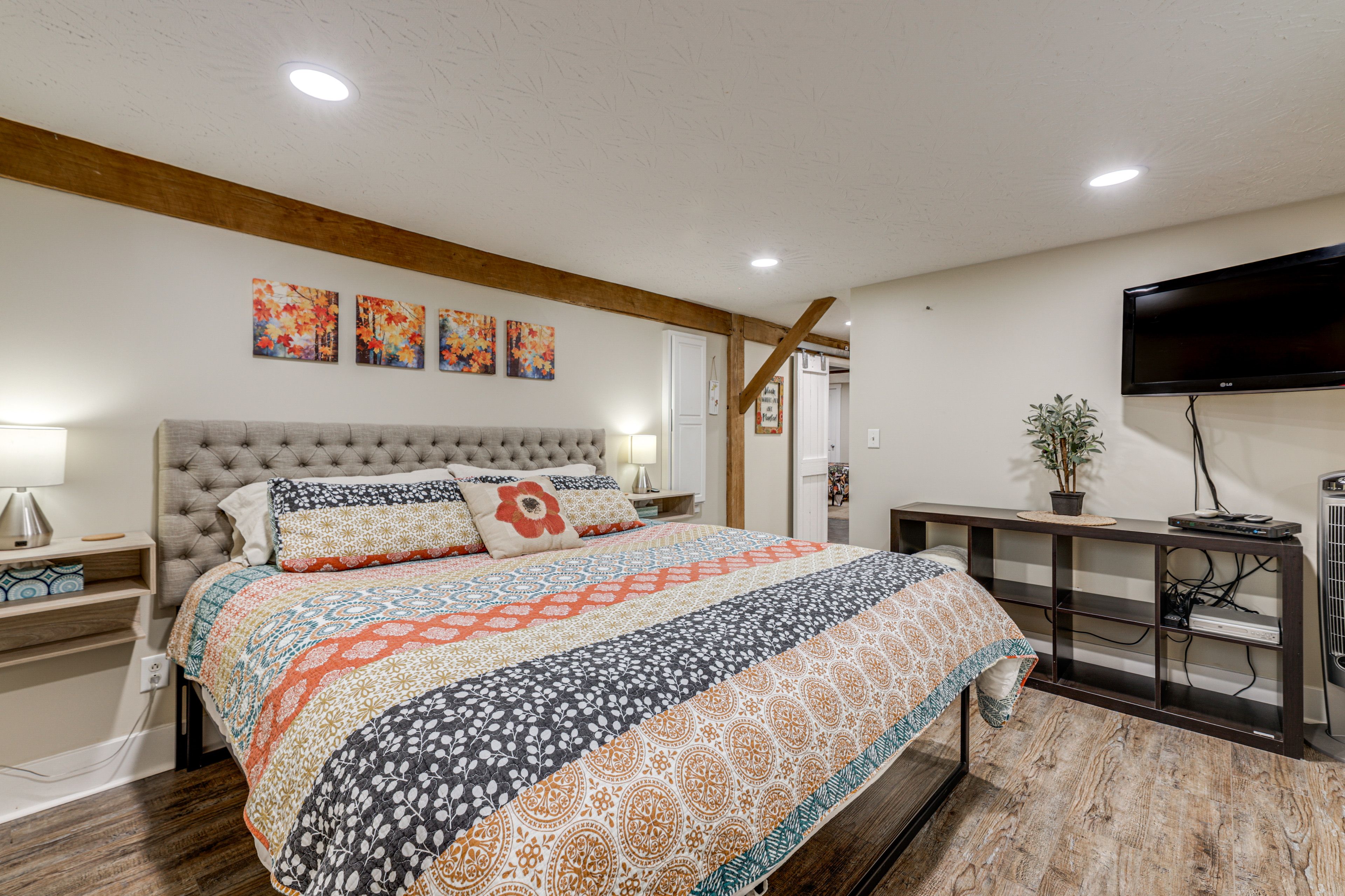 Bedroom 1 | 1st Floor | King Bed