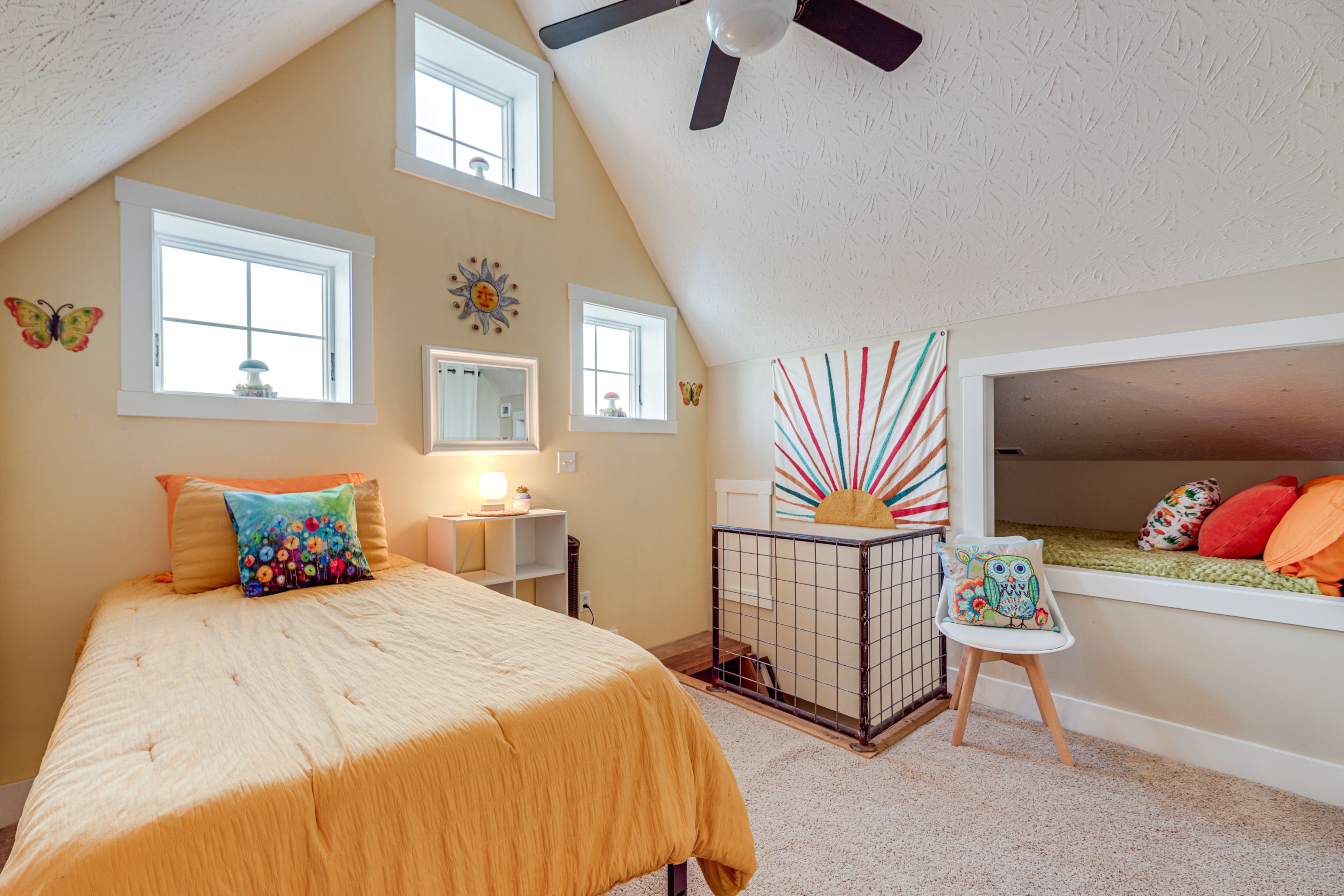 Loft 2 | 3rd Floor | 2 Full Beds | Twin Bed