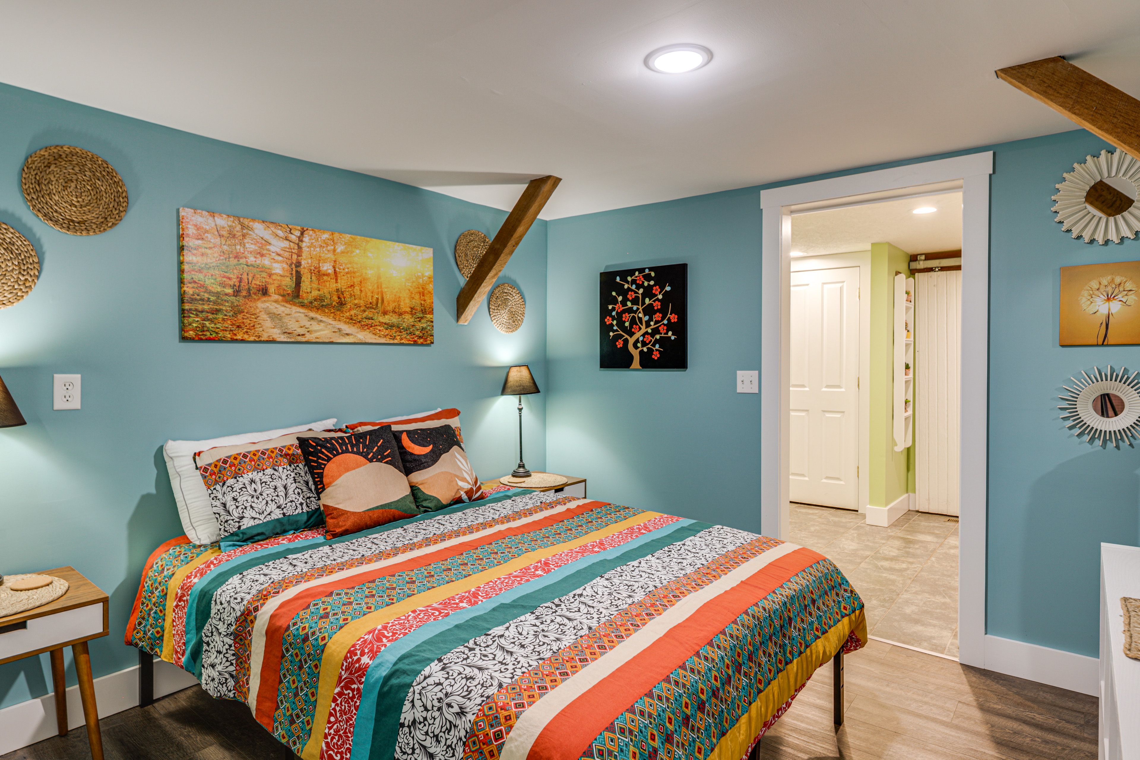 Bedroom 2 | 1st Floor | Queen Bed