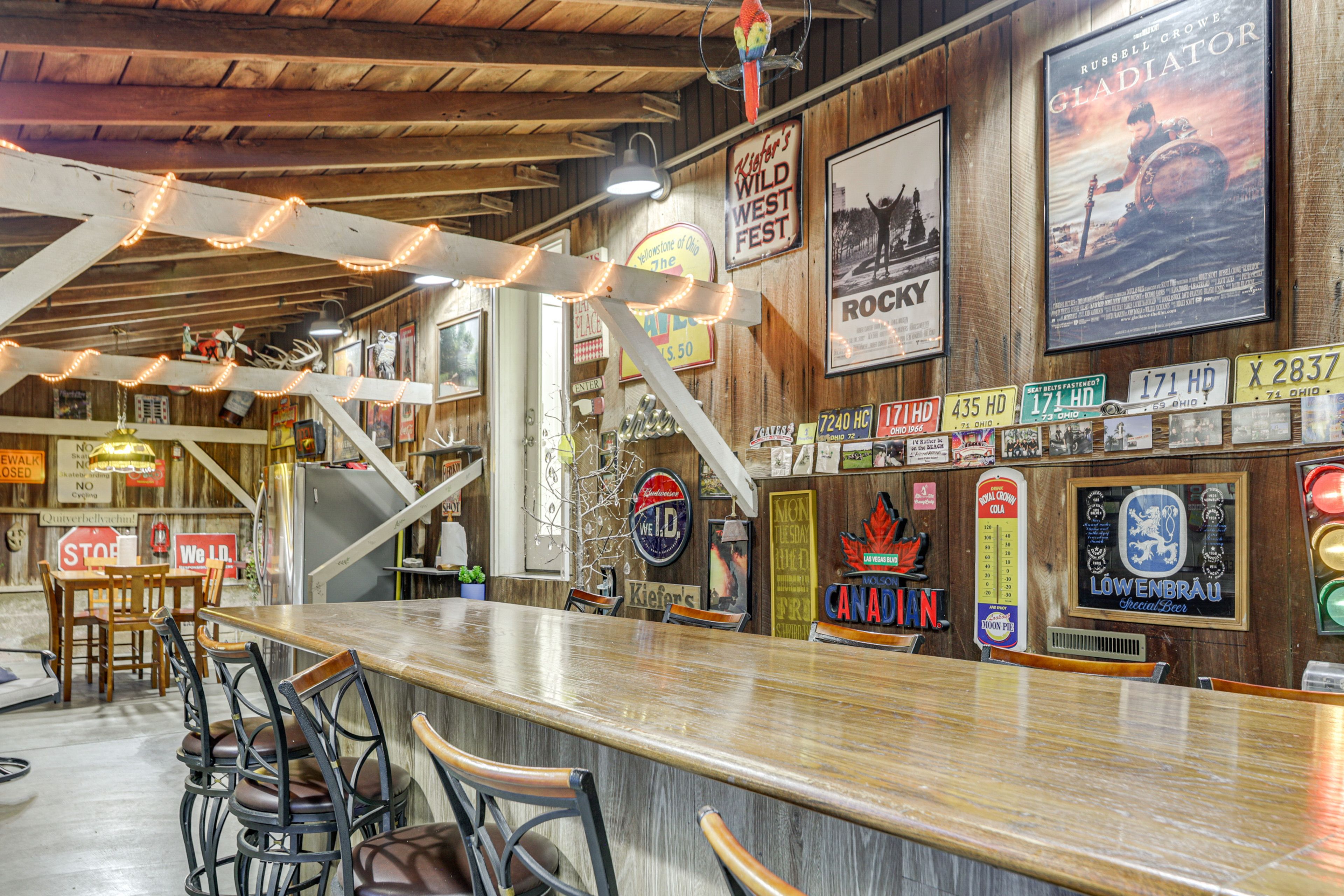 Bar Area | Seating for 16