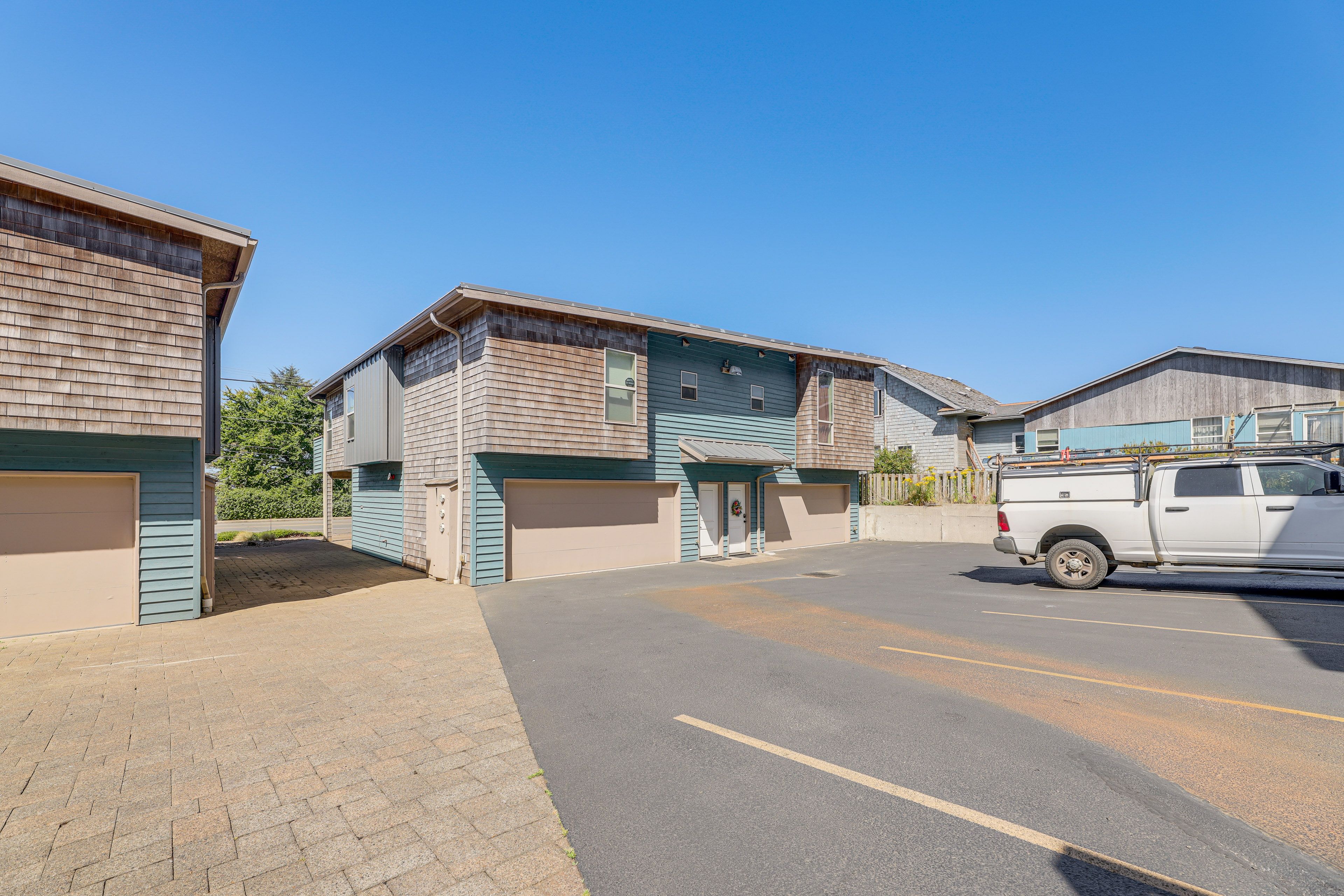 Parking | Community Lot (2 Vehicles) | Free Street Parking