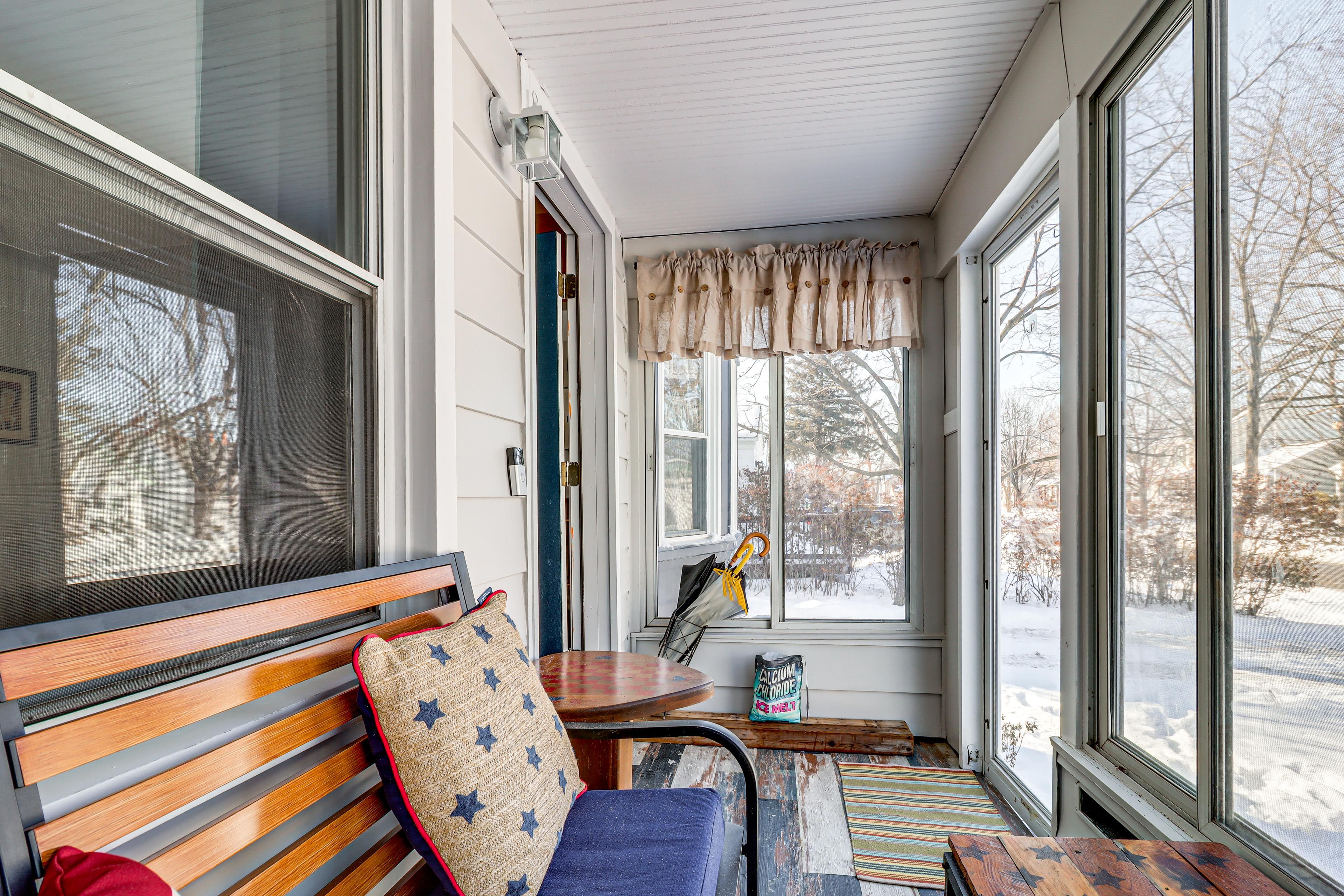 Screened-In Porch | 1st Floor