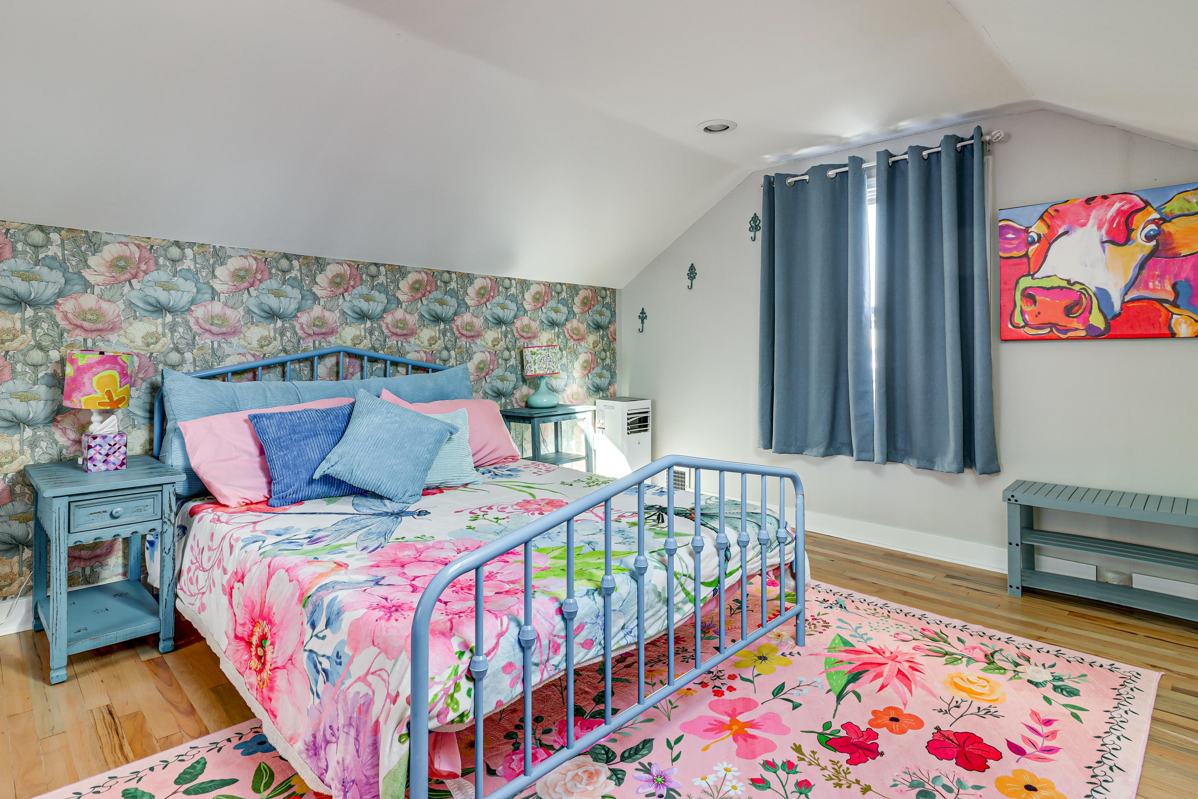 Bedroom 3 | 2nd Floor | Queen Bed