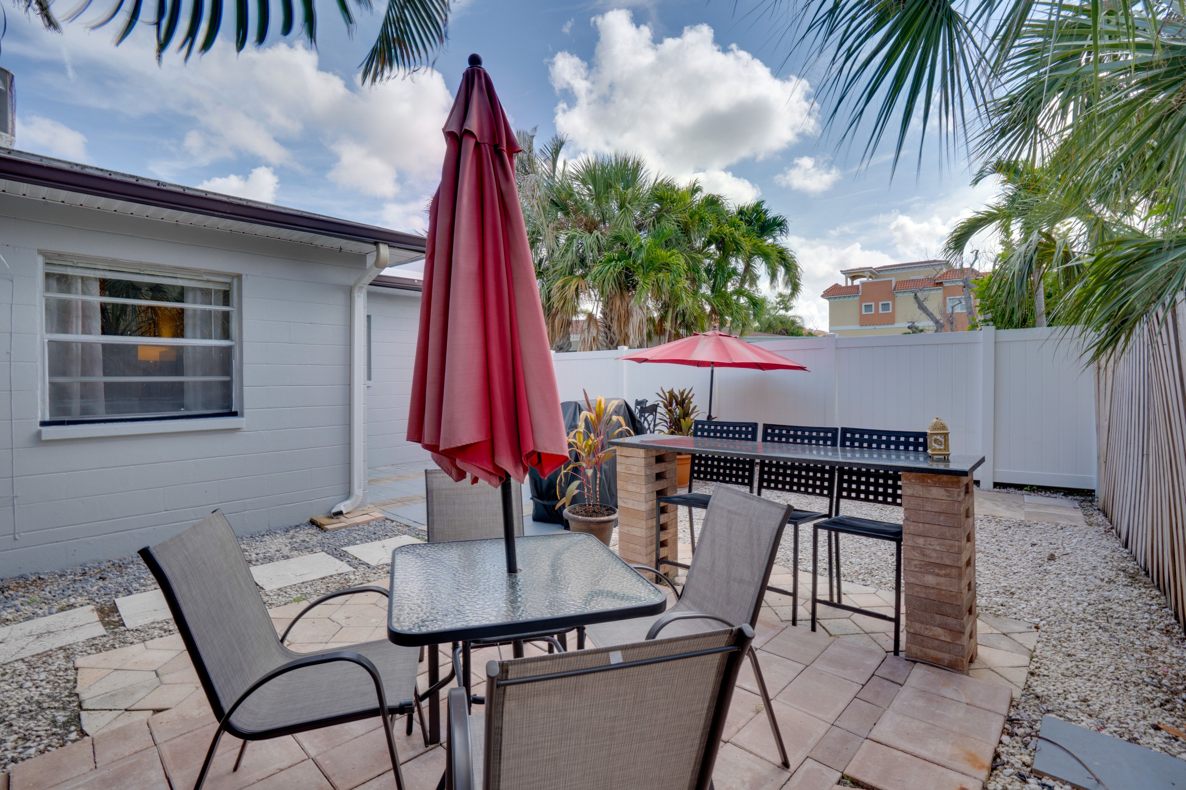 Patio | Gas Grill | Outdoor Dining Space