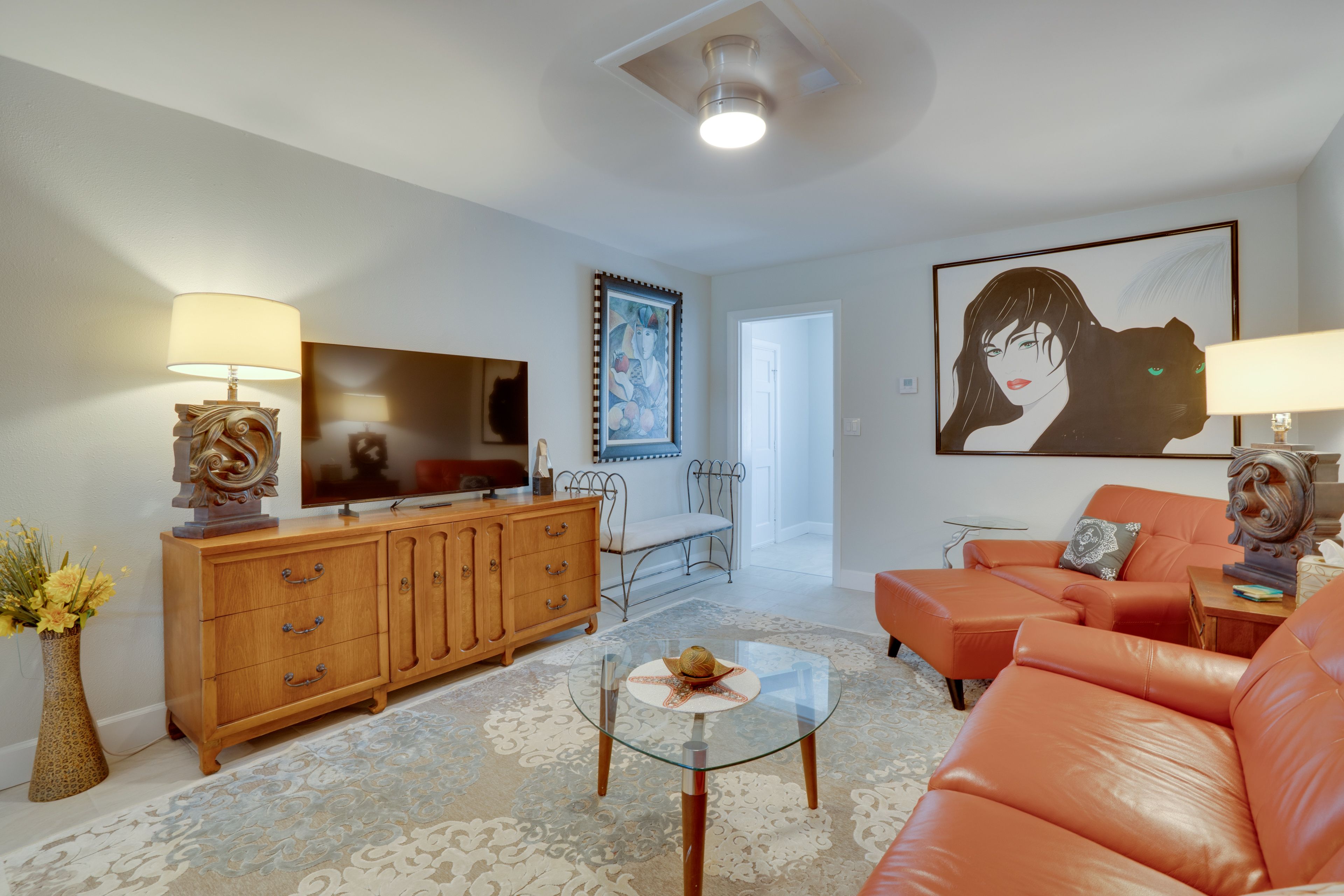 Living Area | Smart TV | Books