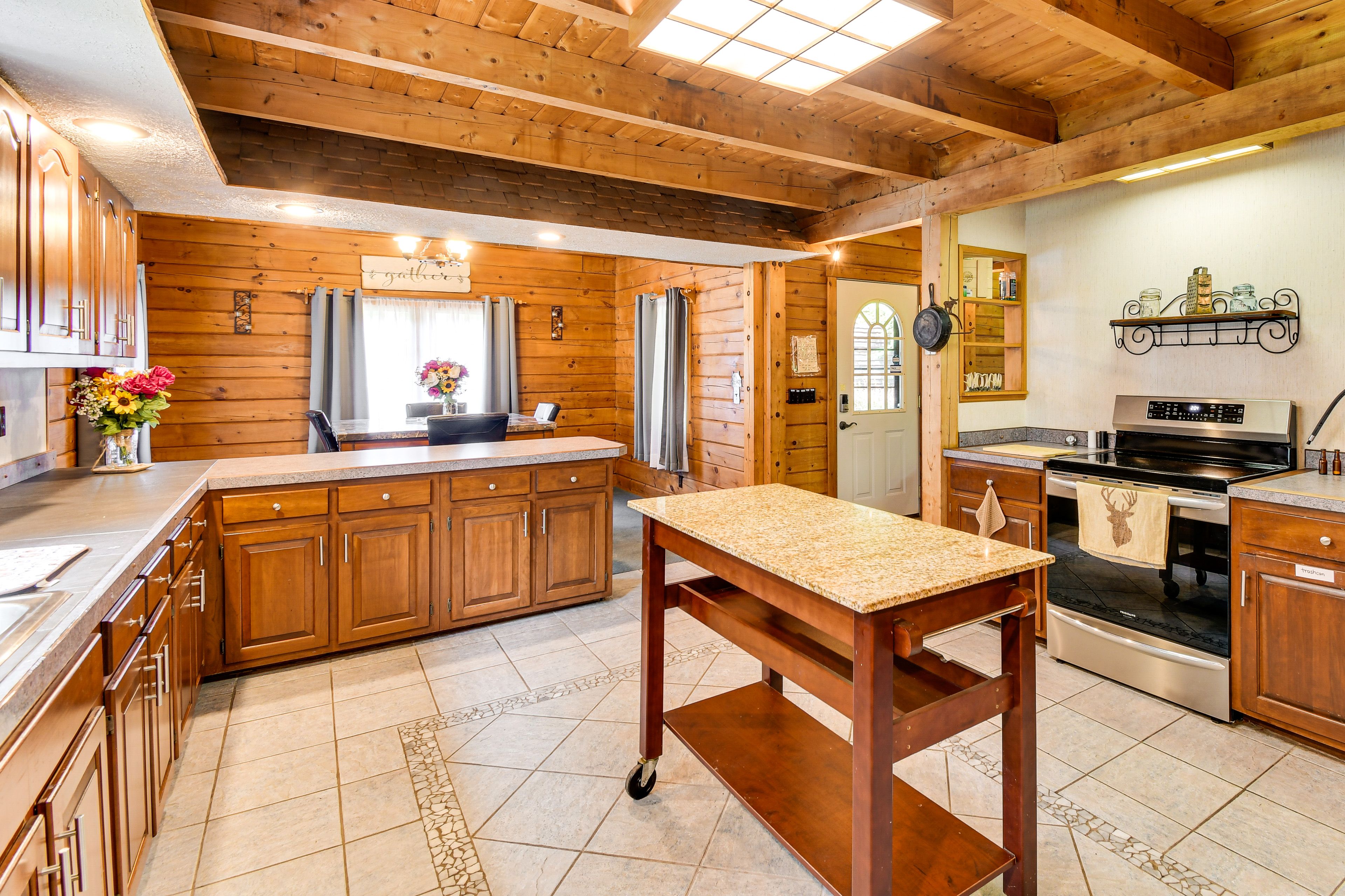 Kitchen | 1st Floor | Cooking Basics | Drip/Keurig Coffee Maker | Toaster