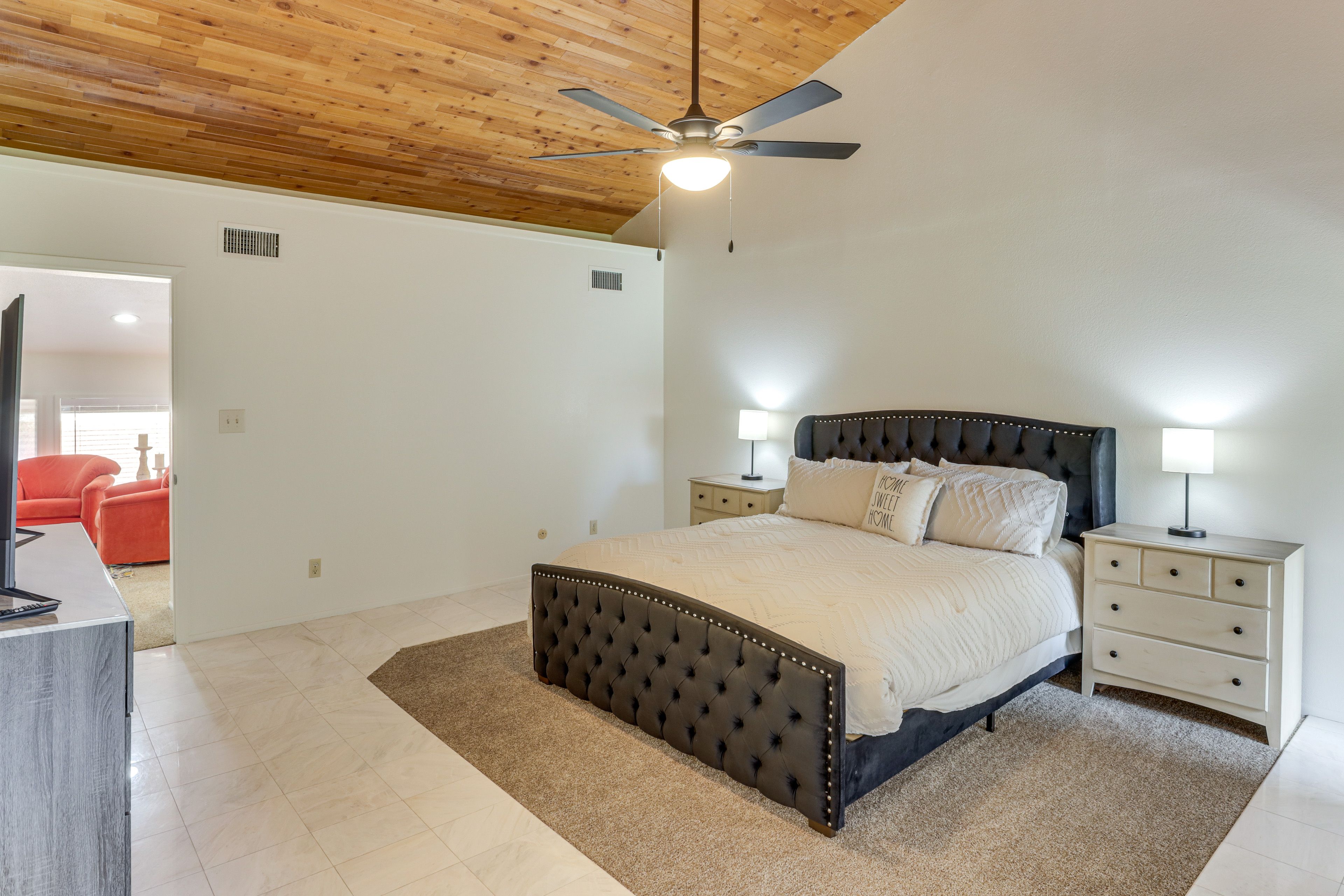 Bedroom 3 | California King Bed | 2nd Floor
